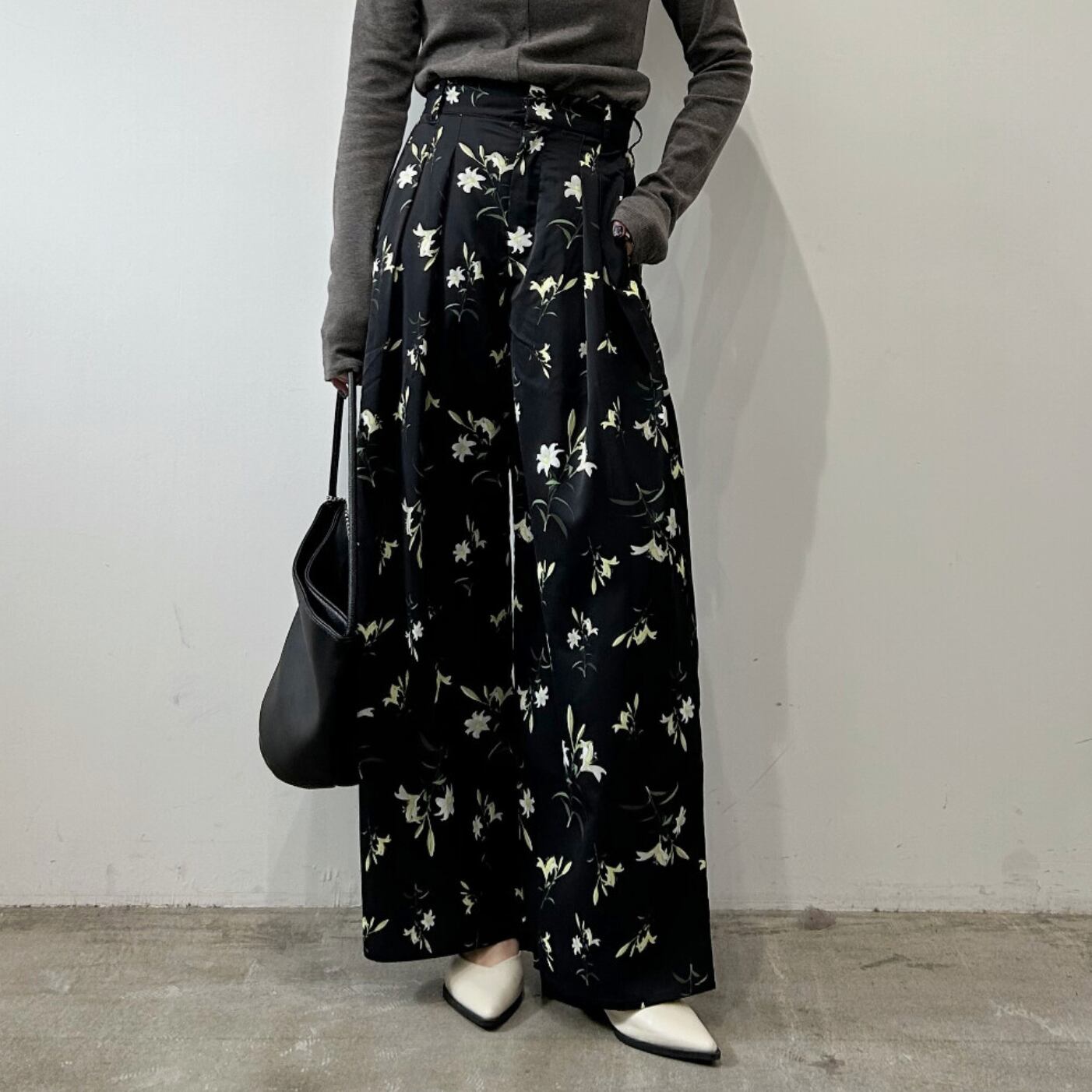 ナンバーミーTOKYO"FLOWER PATTERN WIDE PANTS"BLACK