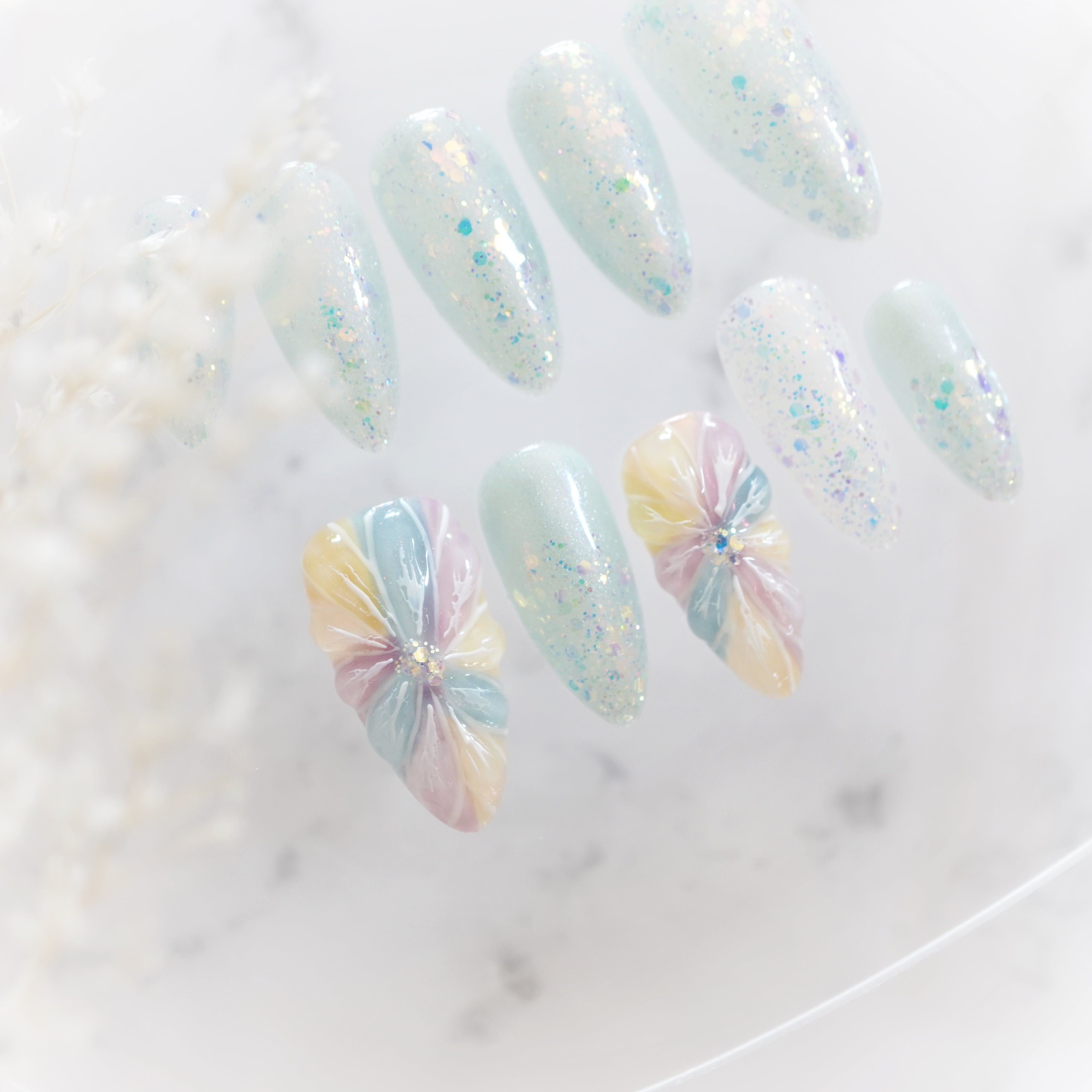 610】ロング アーモンド／XY179 繰り返し使えるネイルチップ | 指先に