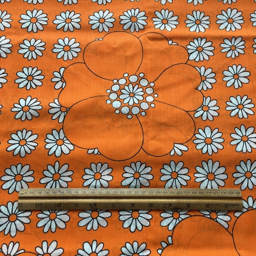 [B192]ドイツ ヴィンテージファブリック65×50cm オレンジの花