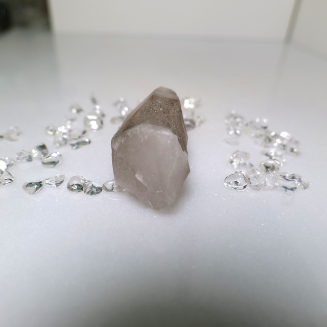 【豊かさへのヴィジョンを開き、望む未来を現実へと導く】ゴールデンヴィジョンクォーツ　ポイント　100　G13_1