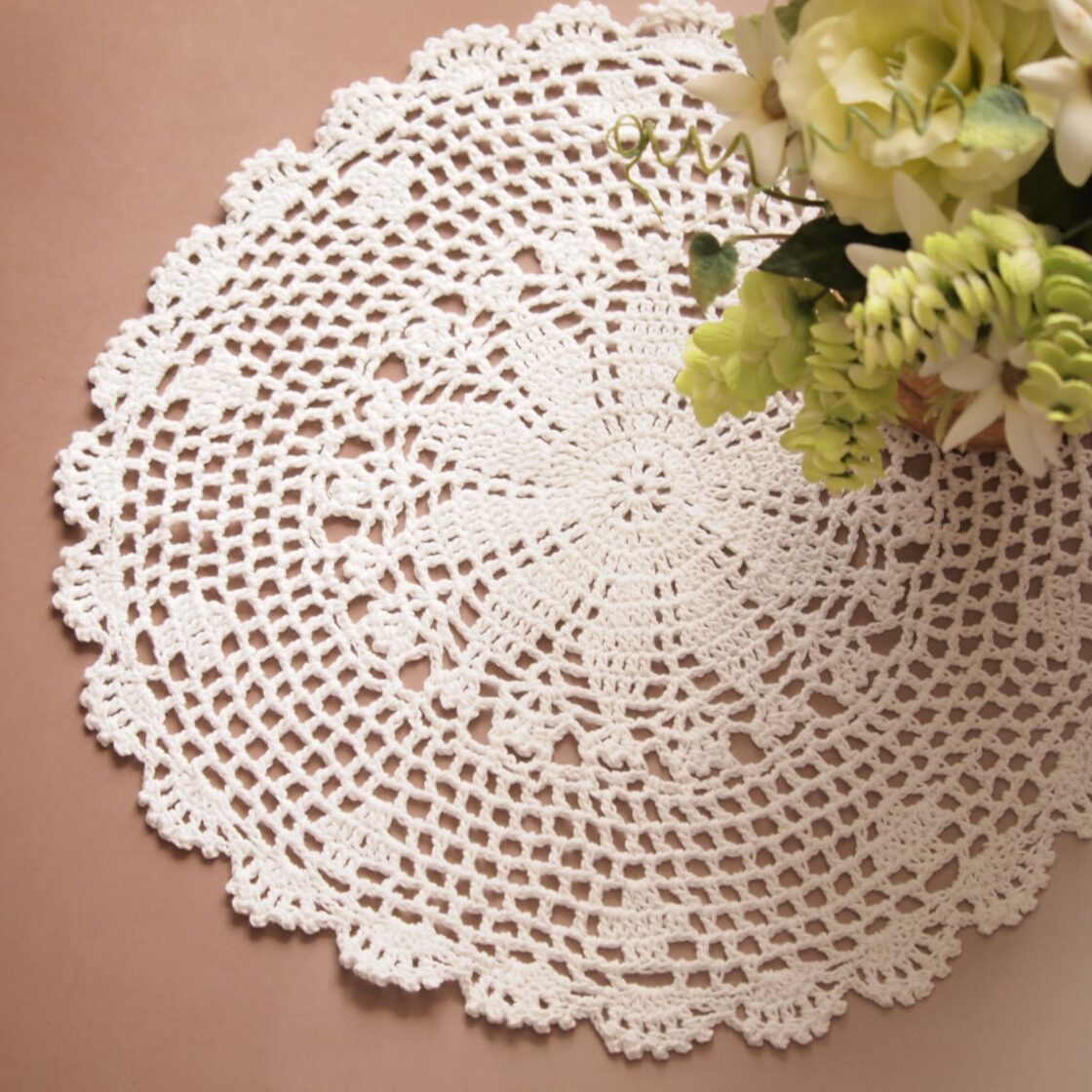 235.ハンドメイド レース編み ドイリー （ハンドメイド レース 