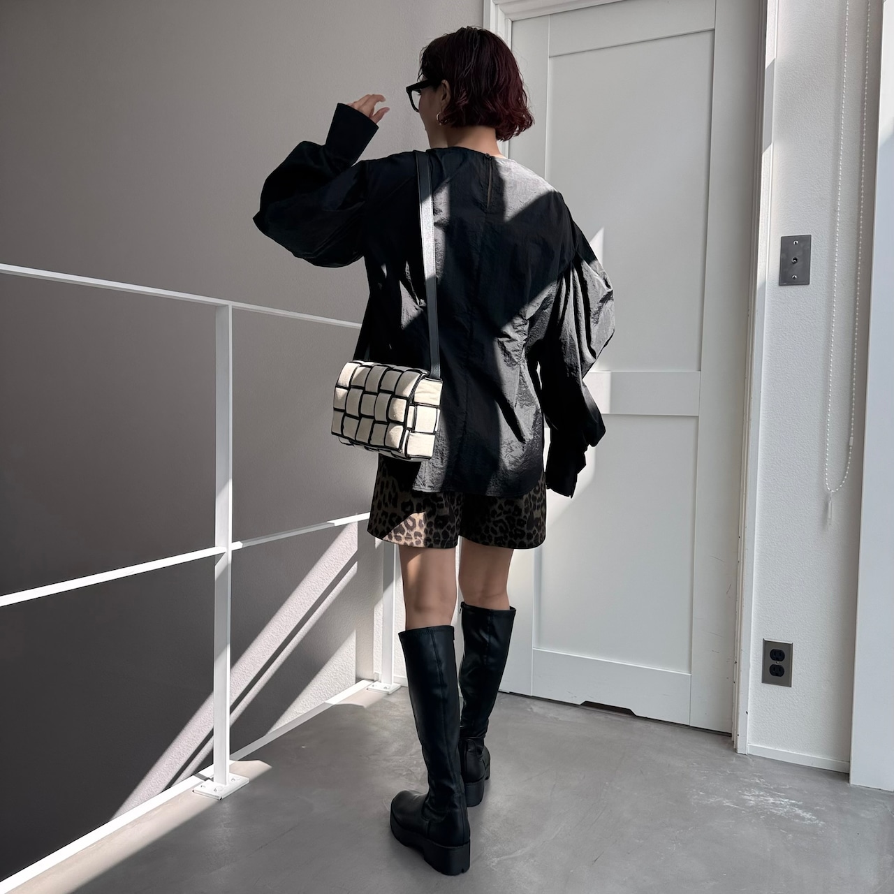 ナイロンパフスリーブtops/ブラック