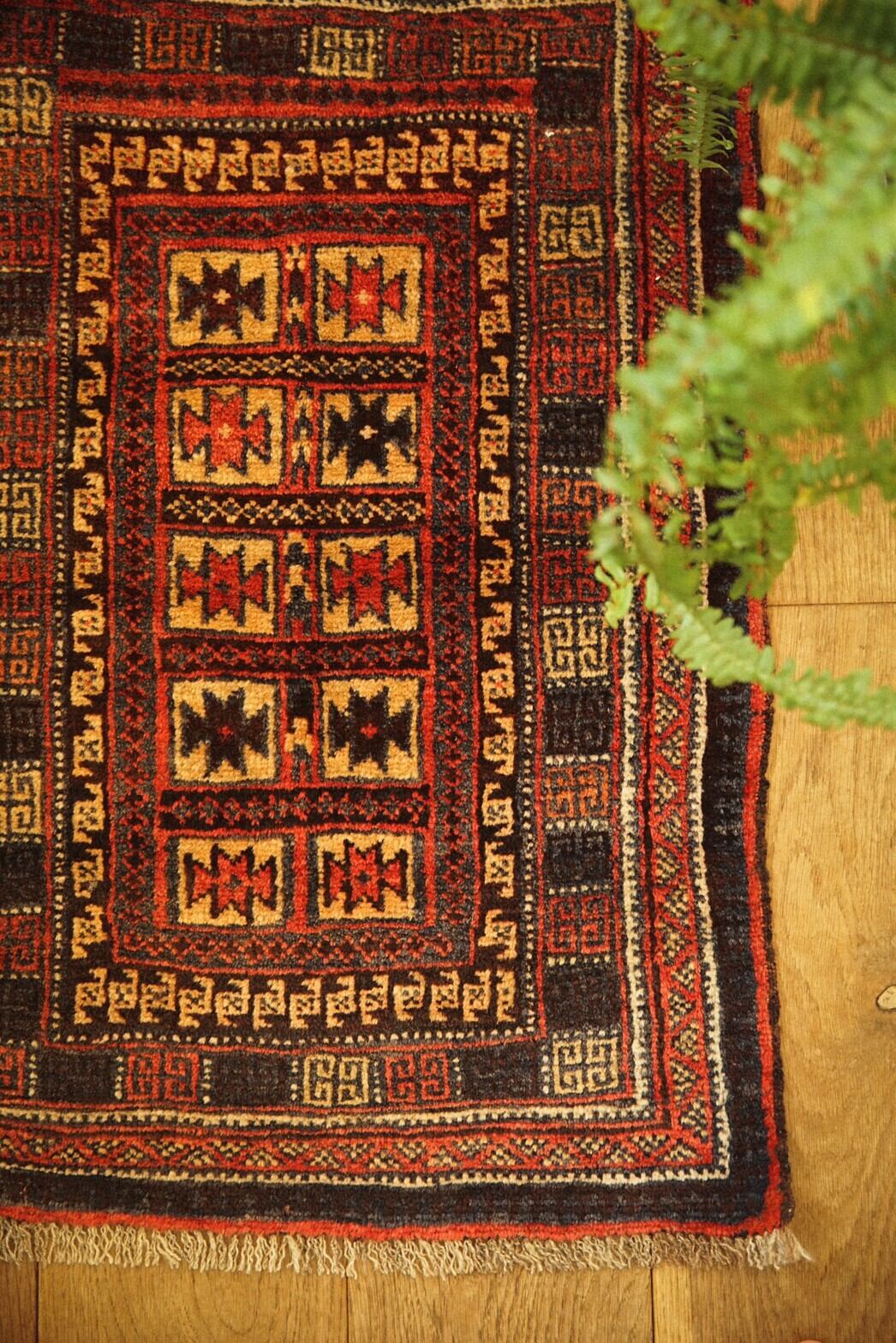 592 -Vintage Ali Khoja rug