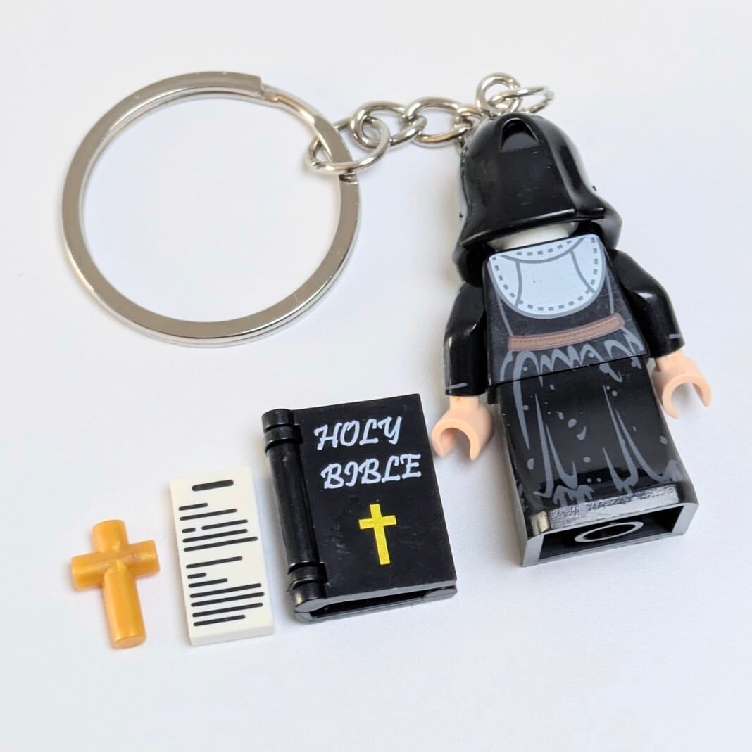 ☆ブロックフィギュアキーホルダー☆【 the Nun / 死霊館のシスター