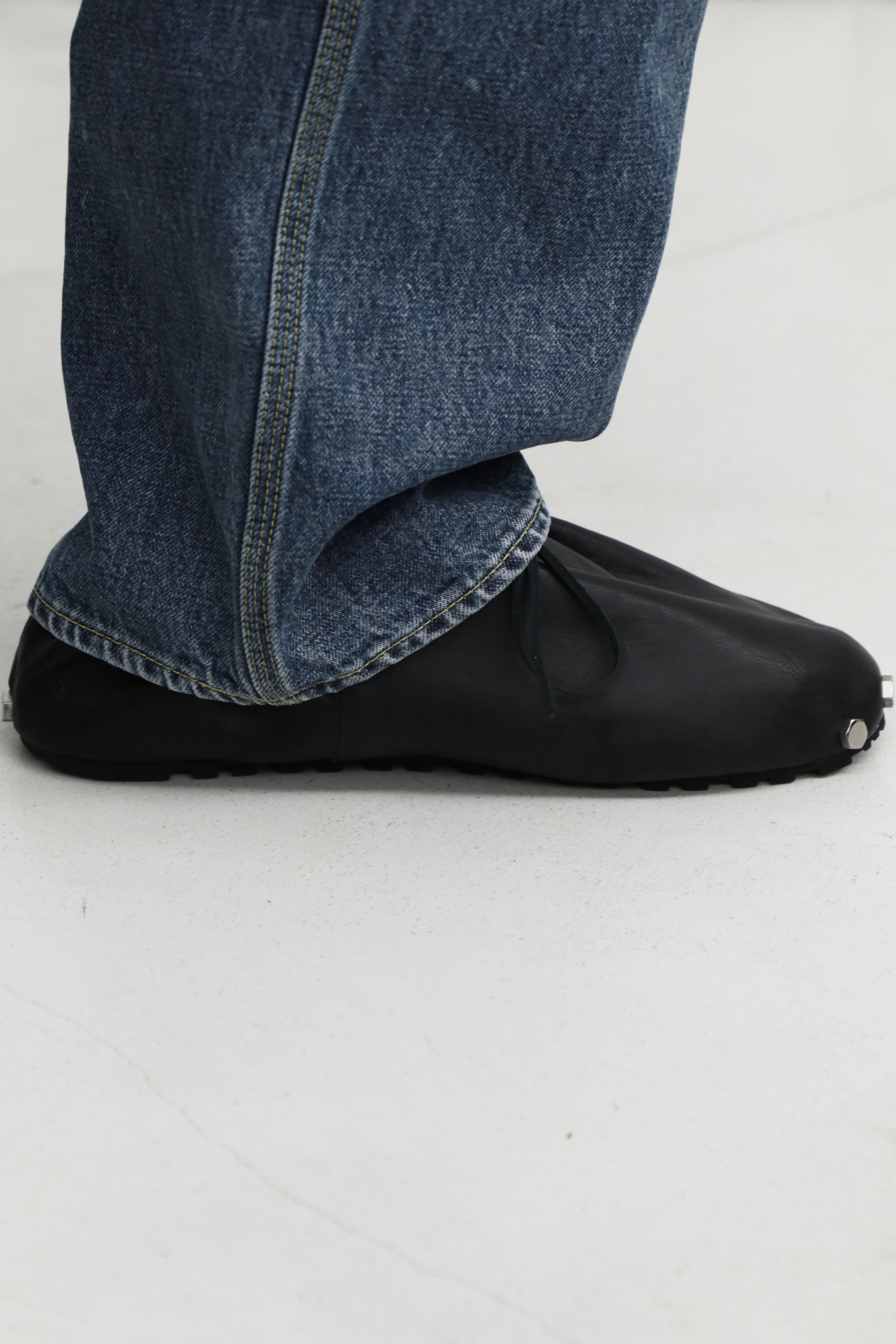 CHARCOAL SPACE FLATS | OUAT