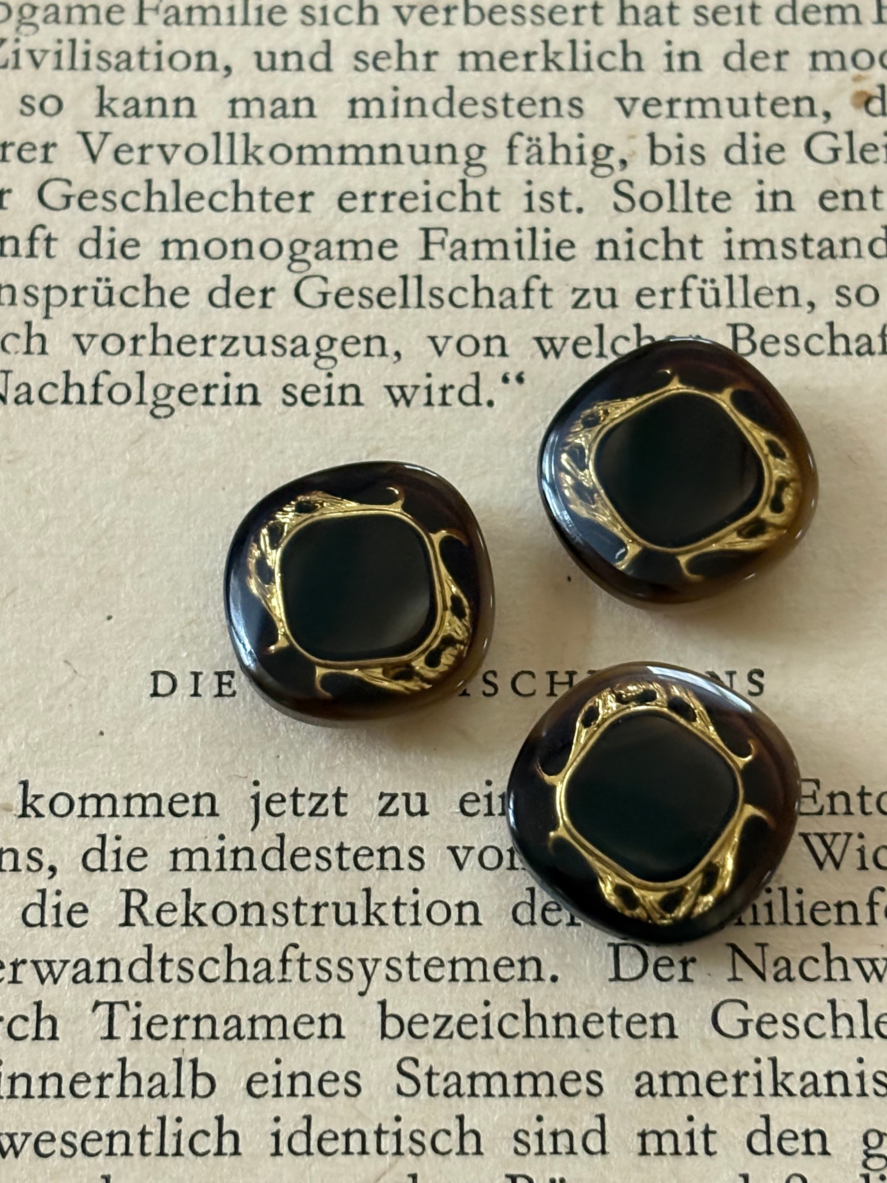 16mm 対角線17mm Japanese ヴィンテージボタン ブラウン×ゴールドエレガント アクセサリーパーツ 装飾材