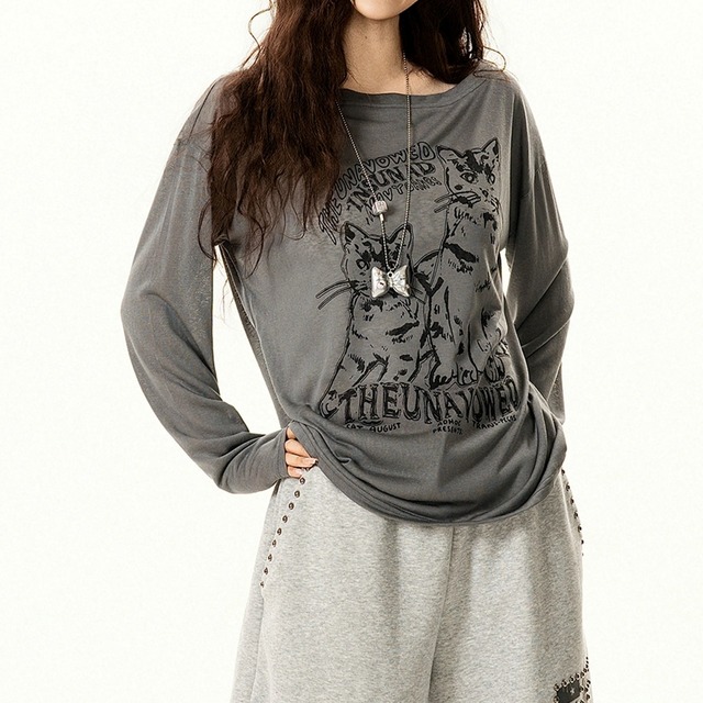 キャットグラフィックボートネックルーズフォルムカットソー 2col   R02580