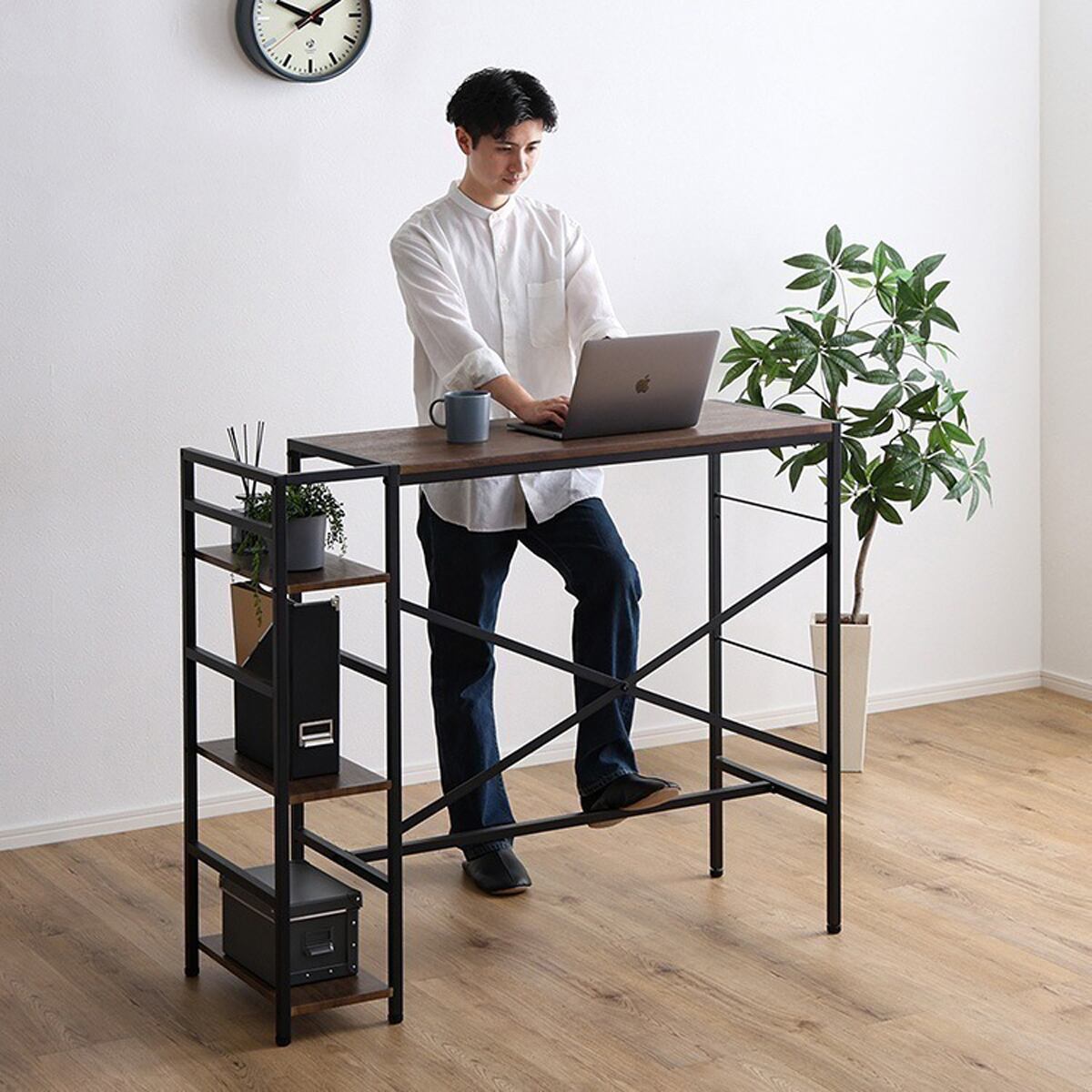 ヴィンテージ足掛けスタンディングデスク