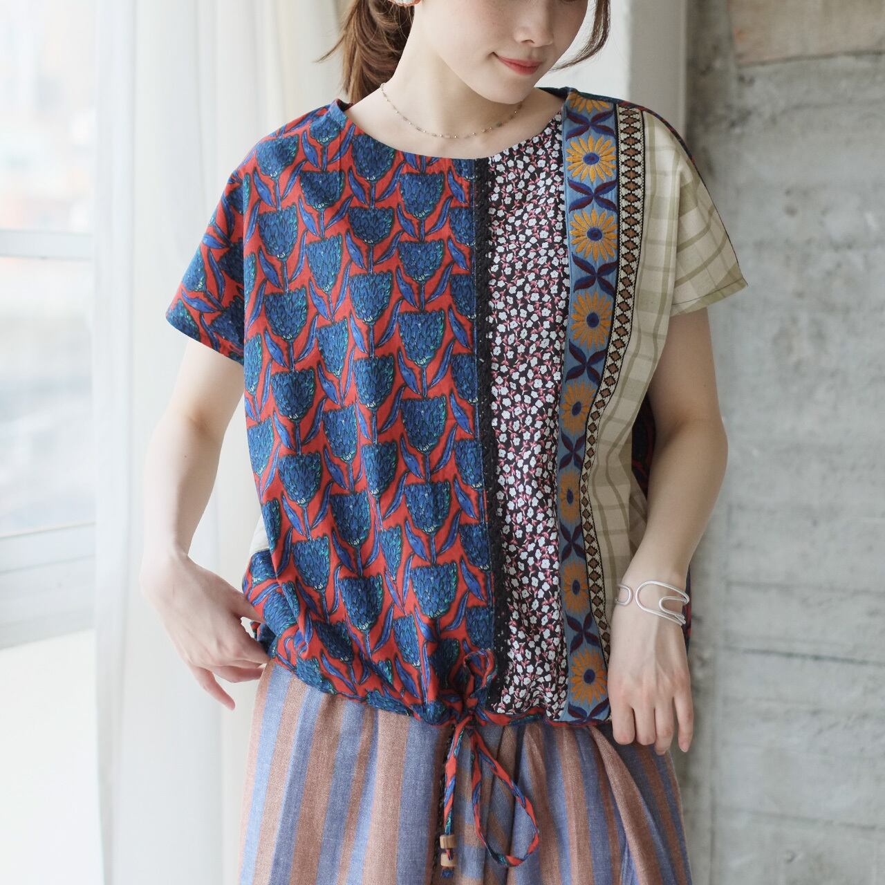 世界を旅するマテリアル♪パッチワーク半袖プルブラウス(23s-13)レッド ver2