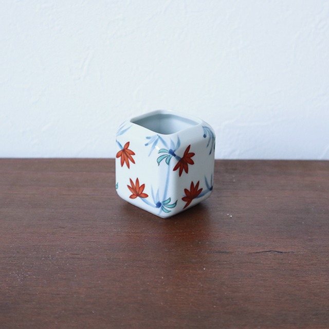 【アウトレット】有田焼　錦しだれ花　角ようじ入れ