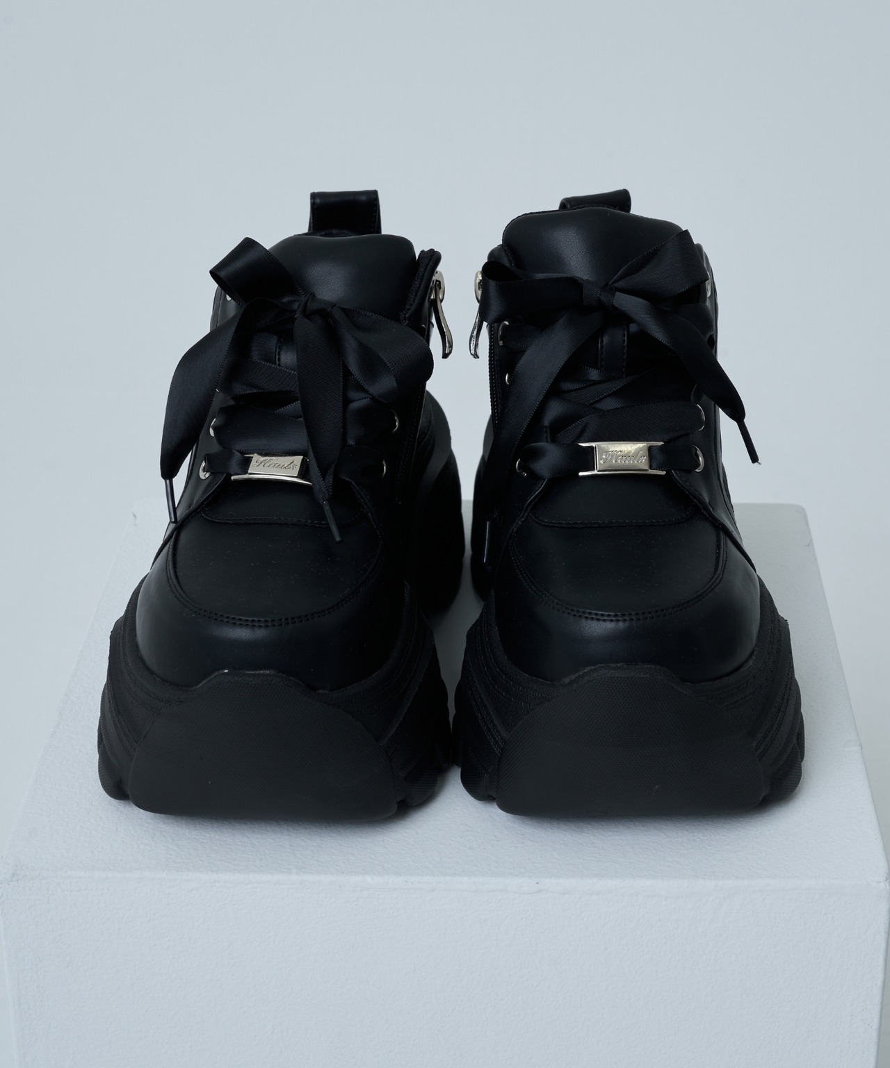 怪獣厚底すにーかー(ブラック)