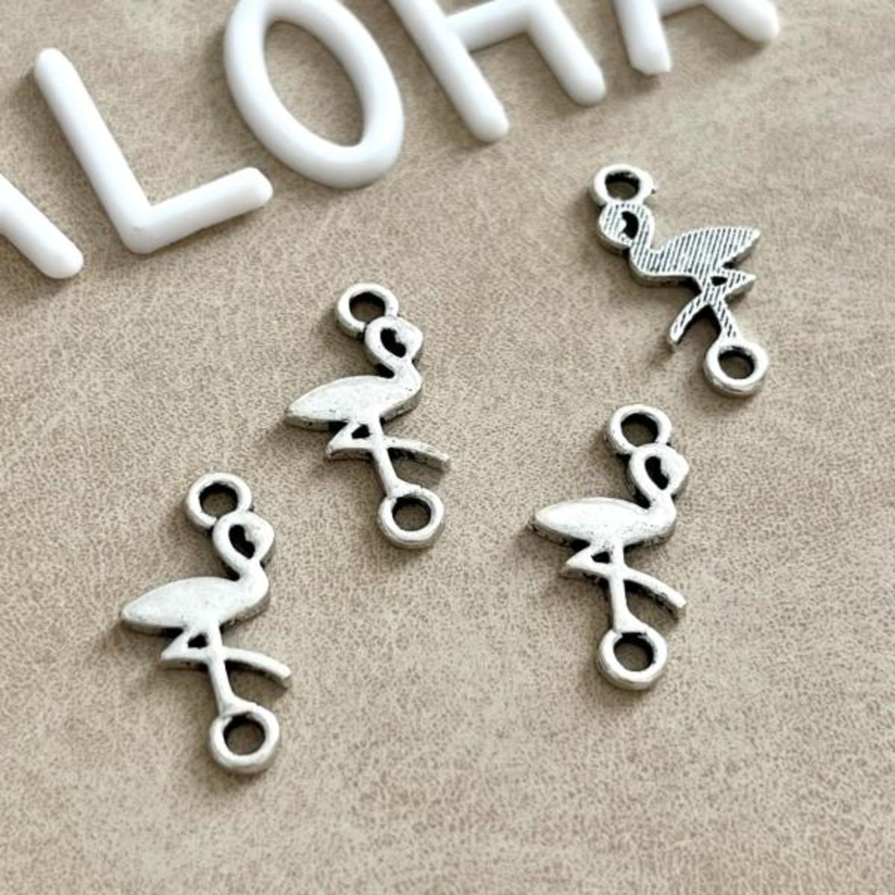 【2個】フラミンゴ上下カンミニチャーム/シルバーカラー