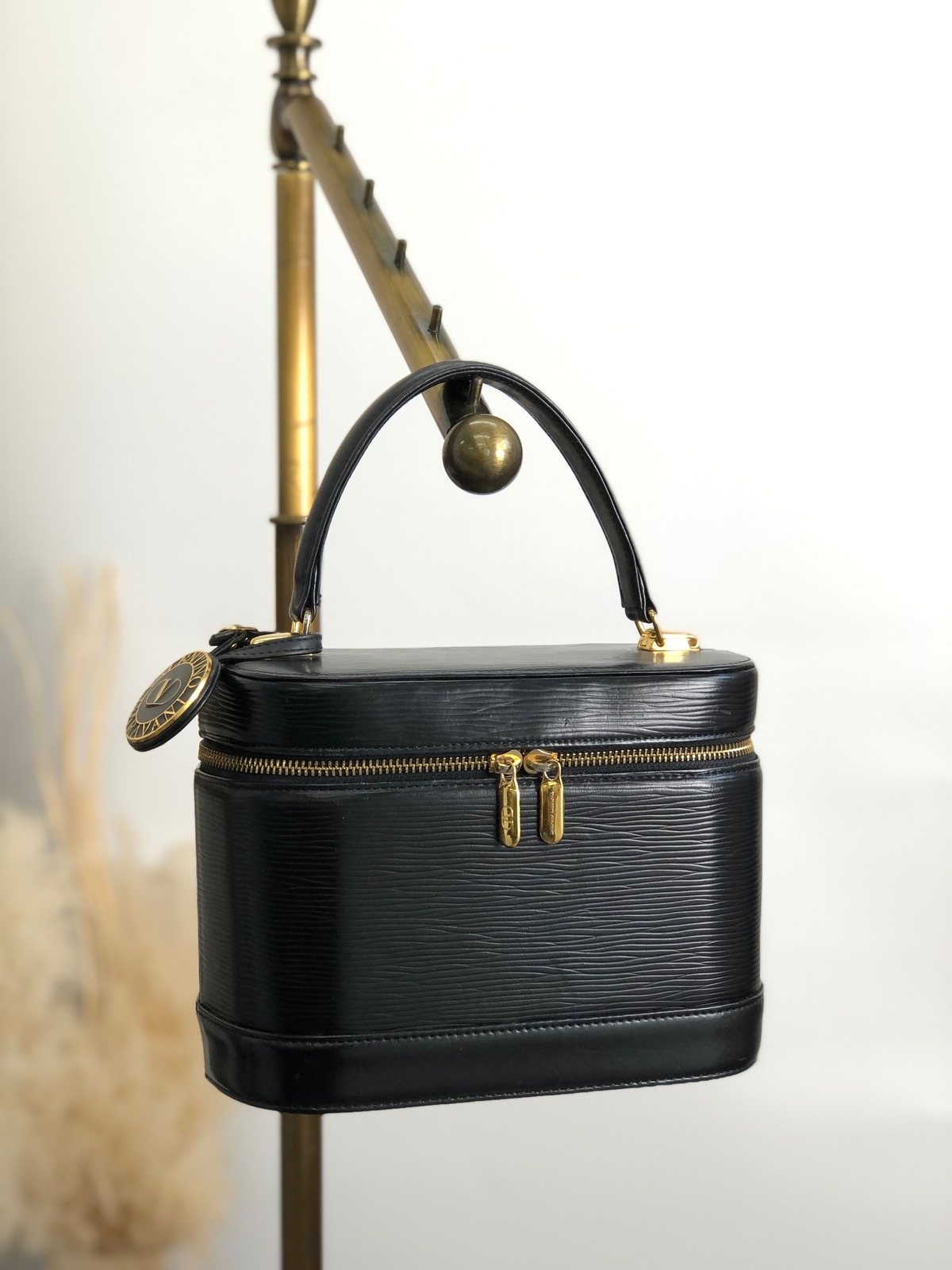 VALENTINO GARAVANI ヴァレンティノガラヴァーニ ハンドバッグ 