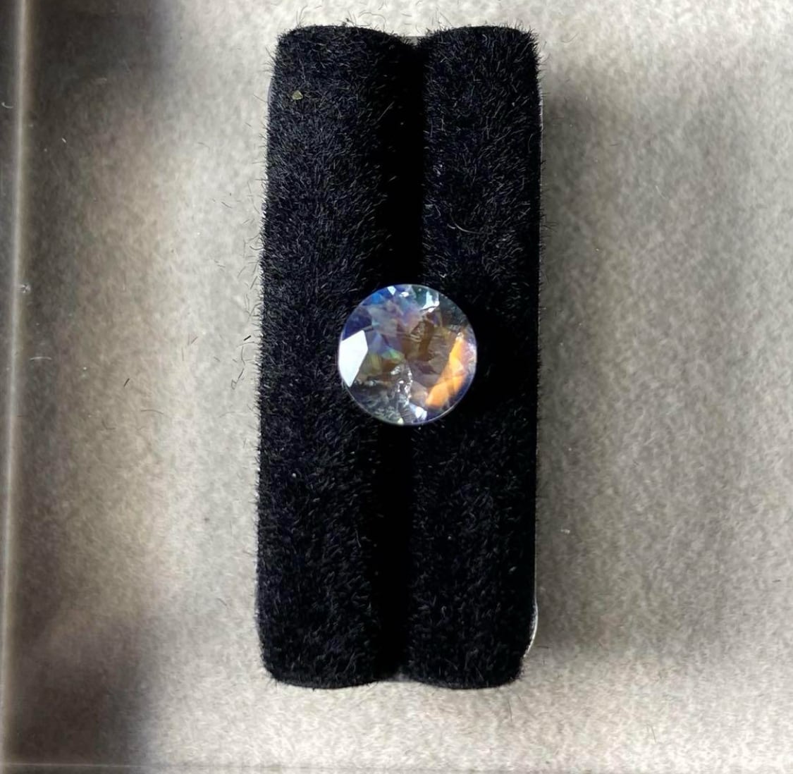 レインボームーンストーン 0.735ct 宝石 ルース | GCC.GEMS. レインボームーンストーン 0.735ct 宝石 ルース | GCC.GEMS.