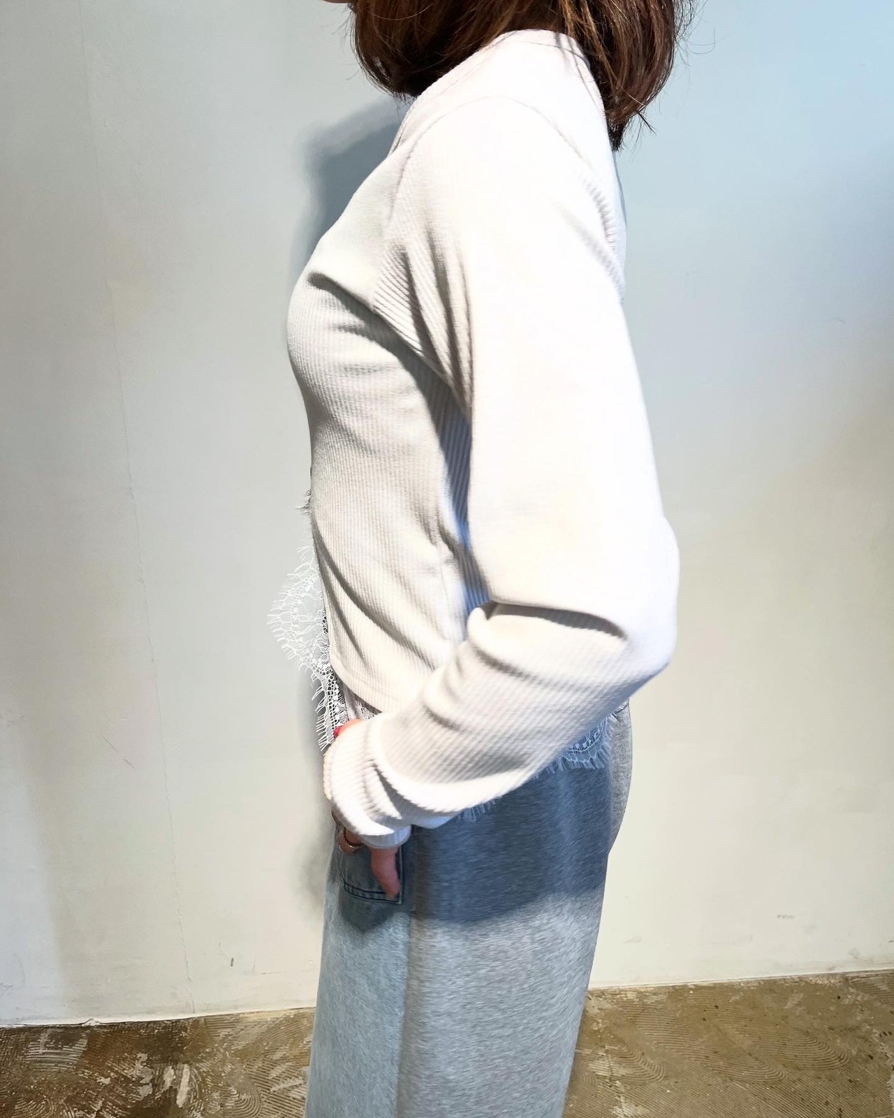 エイミーロウ  Eimee Law ヘムレースセンタースリットリブTOPS