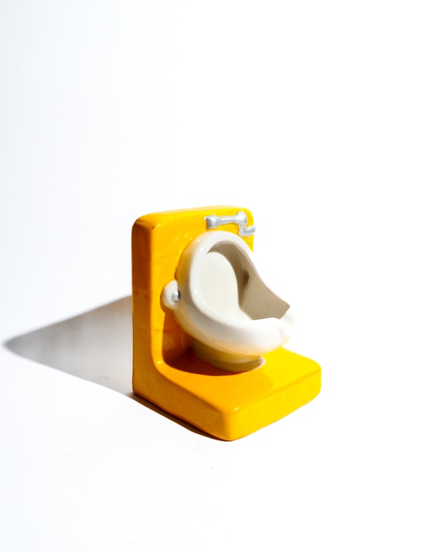 Ceramic toilet-shaped ashtray