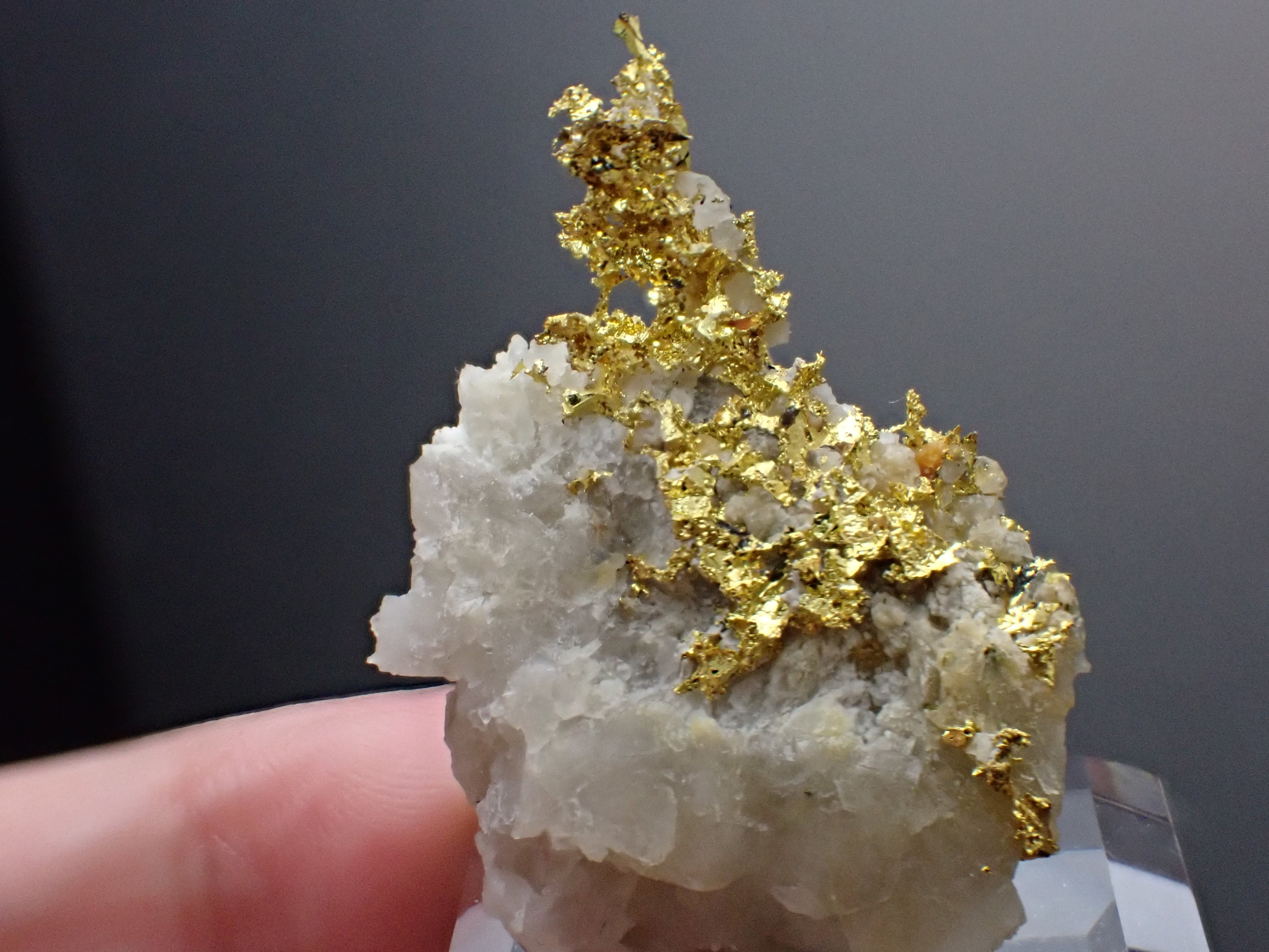 金鉱石　鉱物標本　鉱物 イタリア産】自然金 ネイティブゴールド 原石 鉱物 標本 天然石 | 石処