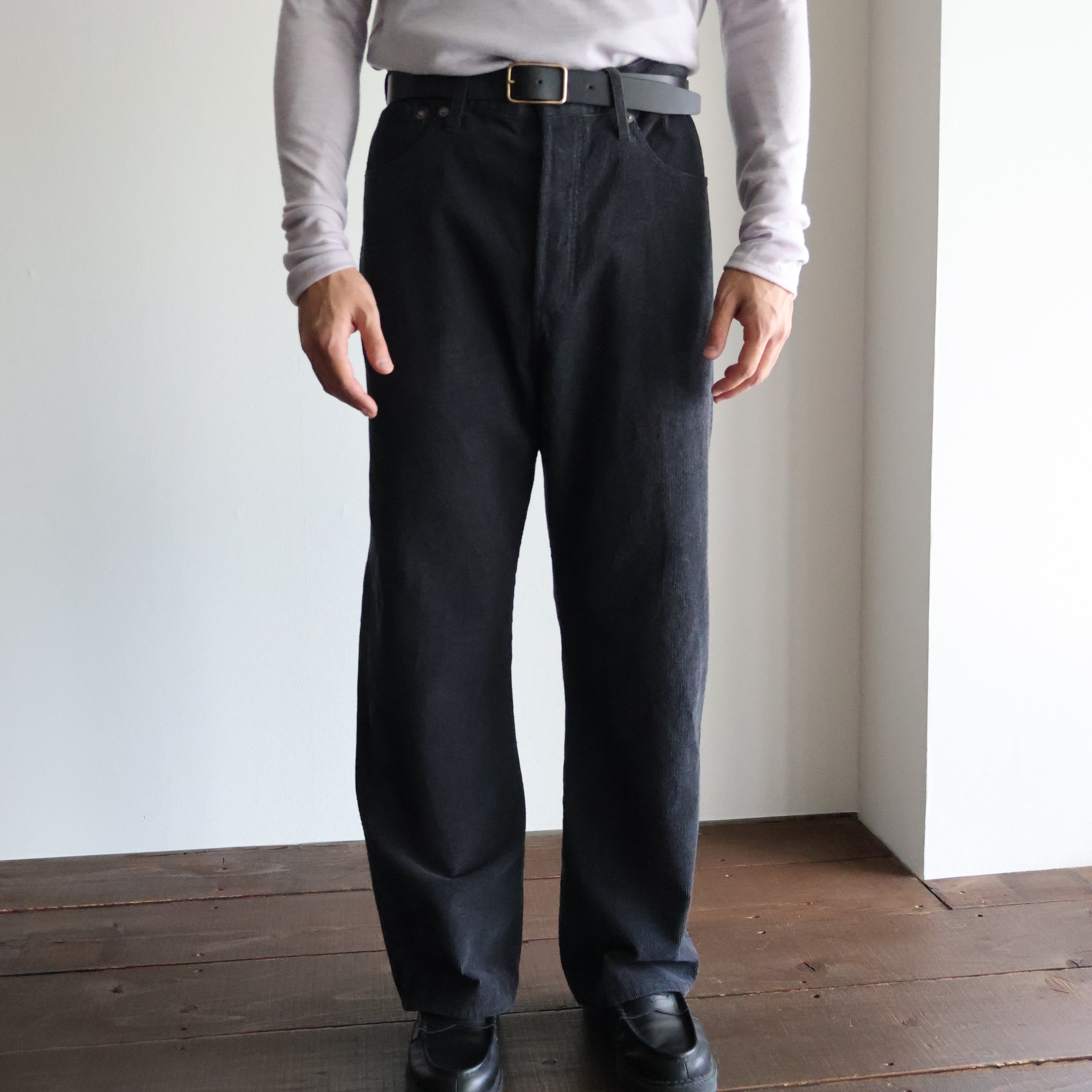 Cale “ Stone-washed corduroy 5P Pants ( Charcoal )”