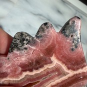 アルゼンチン産 インカローズ(ロードクロサイト) バタフライ カービング スタンド付き＊天然石インテリア