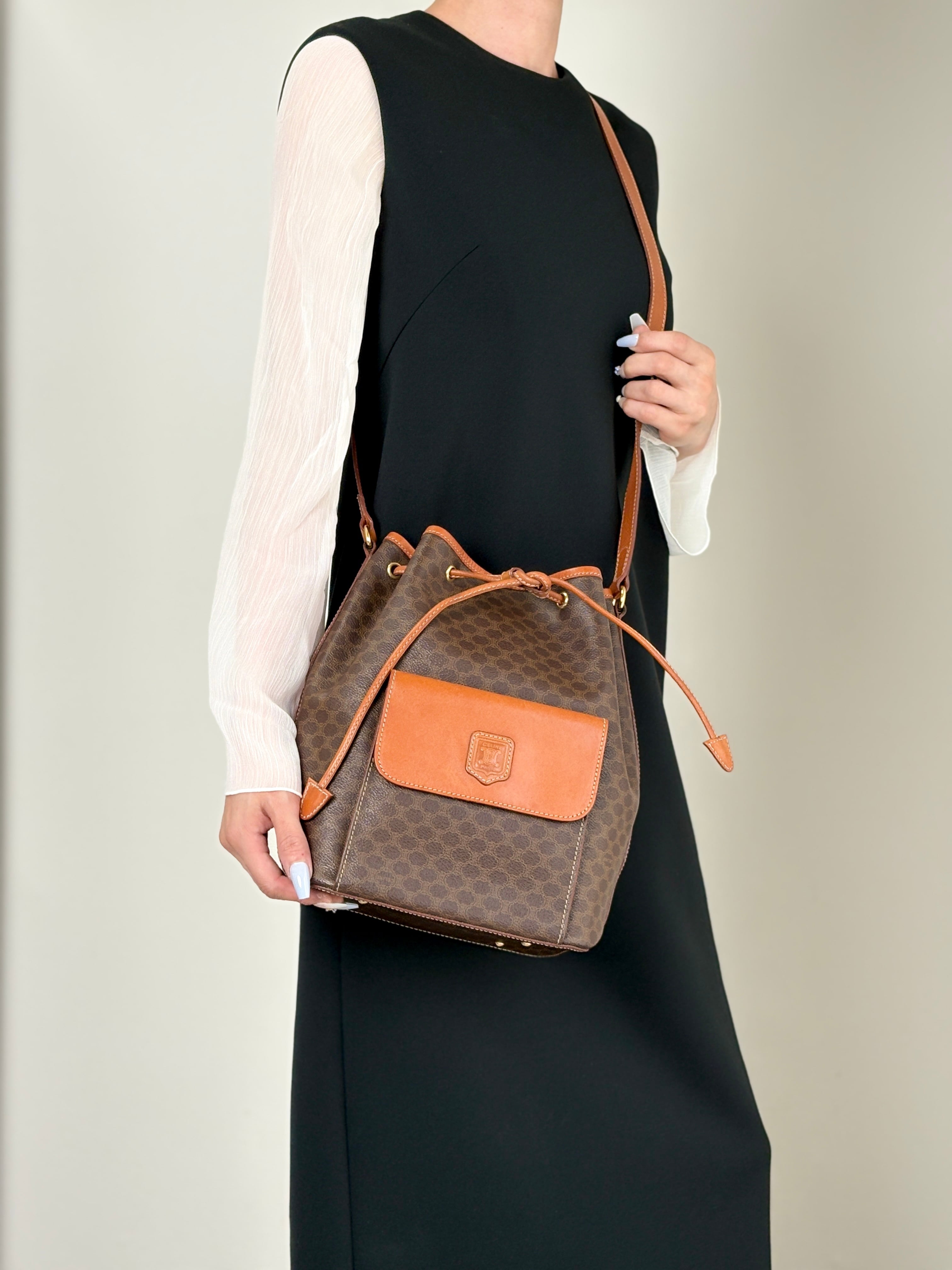 CELINE セリーヌ マカダム ショルダーバッグ ブラウン ブラゾン型押し PVC レザー 巾着 vintage ヴィンテージ オールド 6jegsp