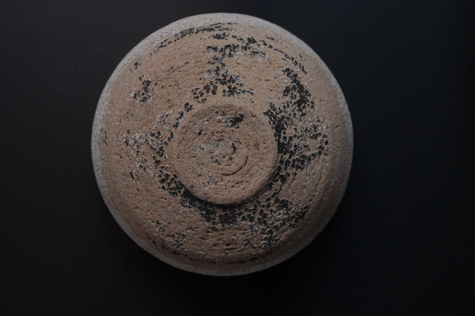 明主 航 白刻抹茶碗 | 鎌倉倶楽部 茶寮