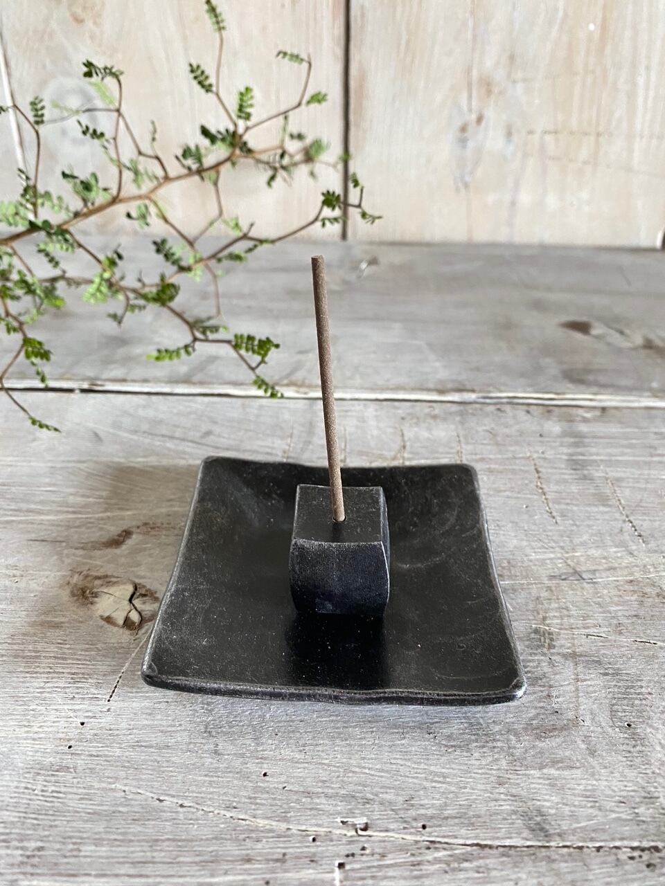 お香立て 四角四角T | 鍛鉄工房イヌイ