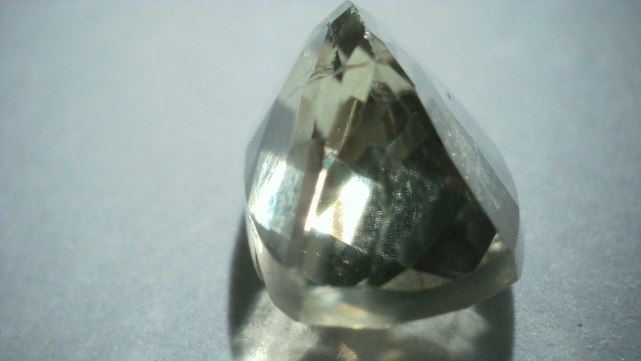 トルコ産カラーチェンジダイアスポア　2.13ct　[C11-196]