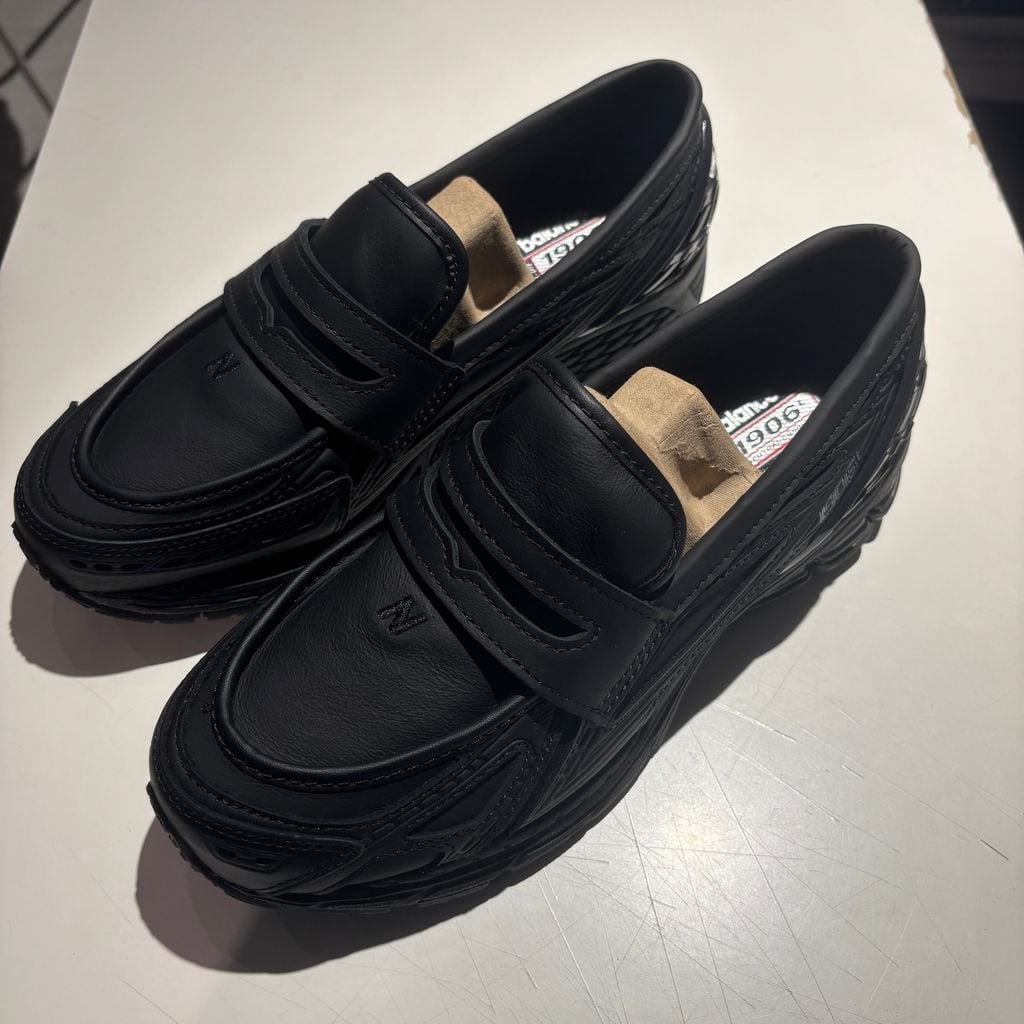 NEW BALANCE ニューバランス 1906L Black Leather ローファー