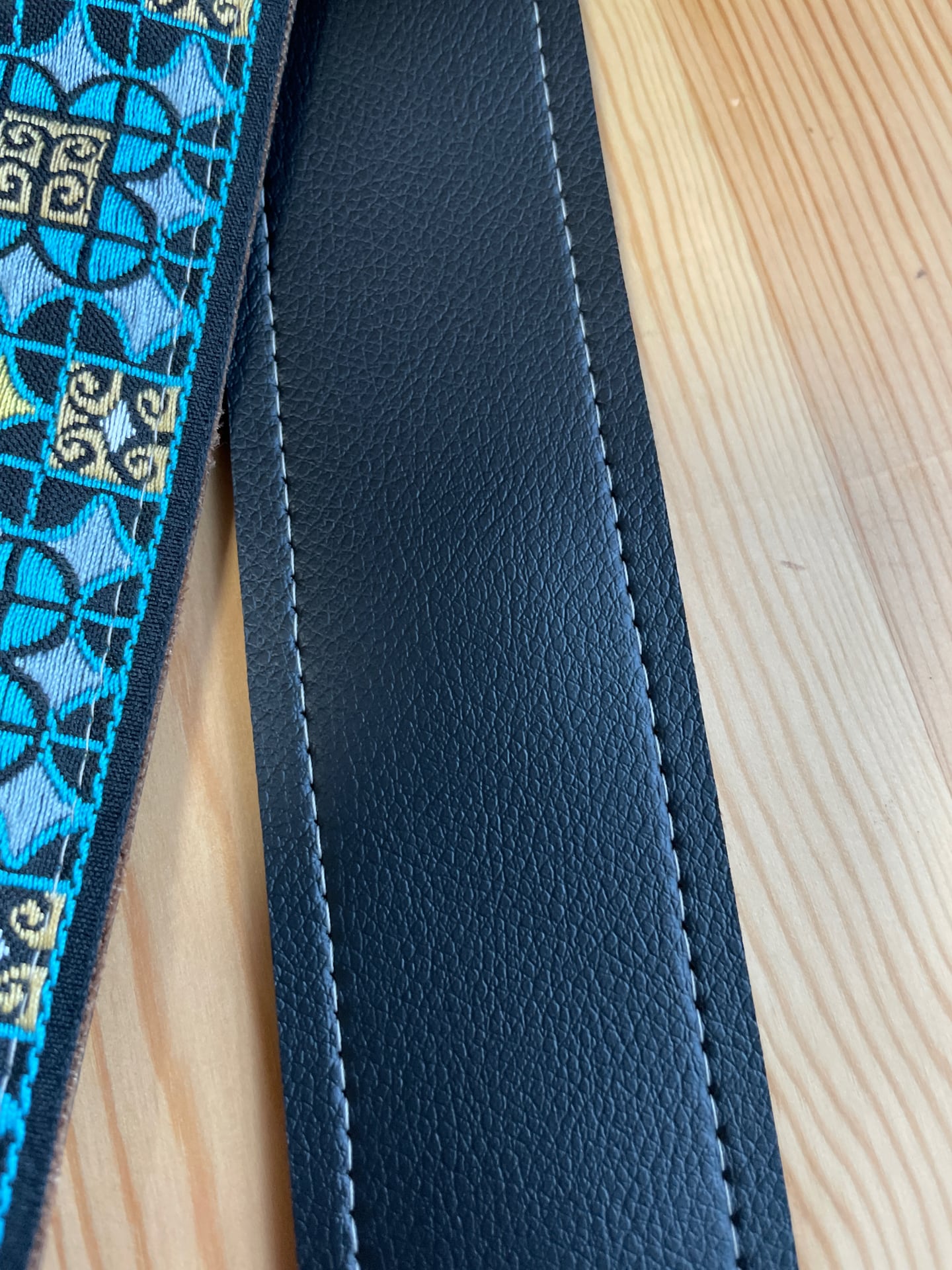 Tom's Vintage Straps Turquoise Virginia ハンドメイド ギター