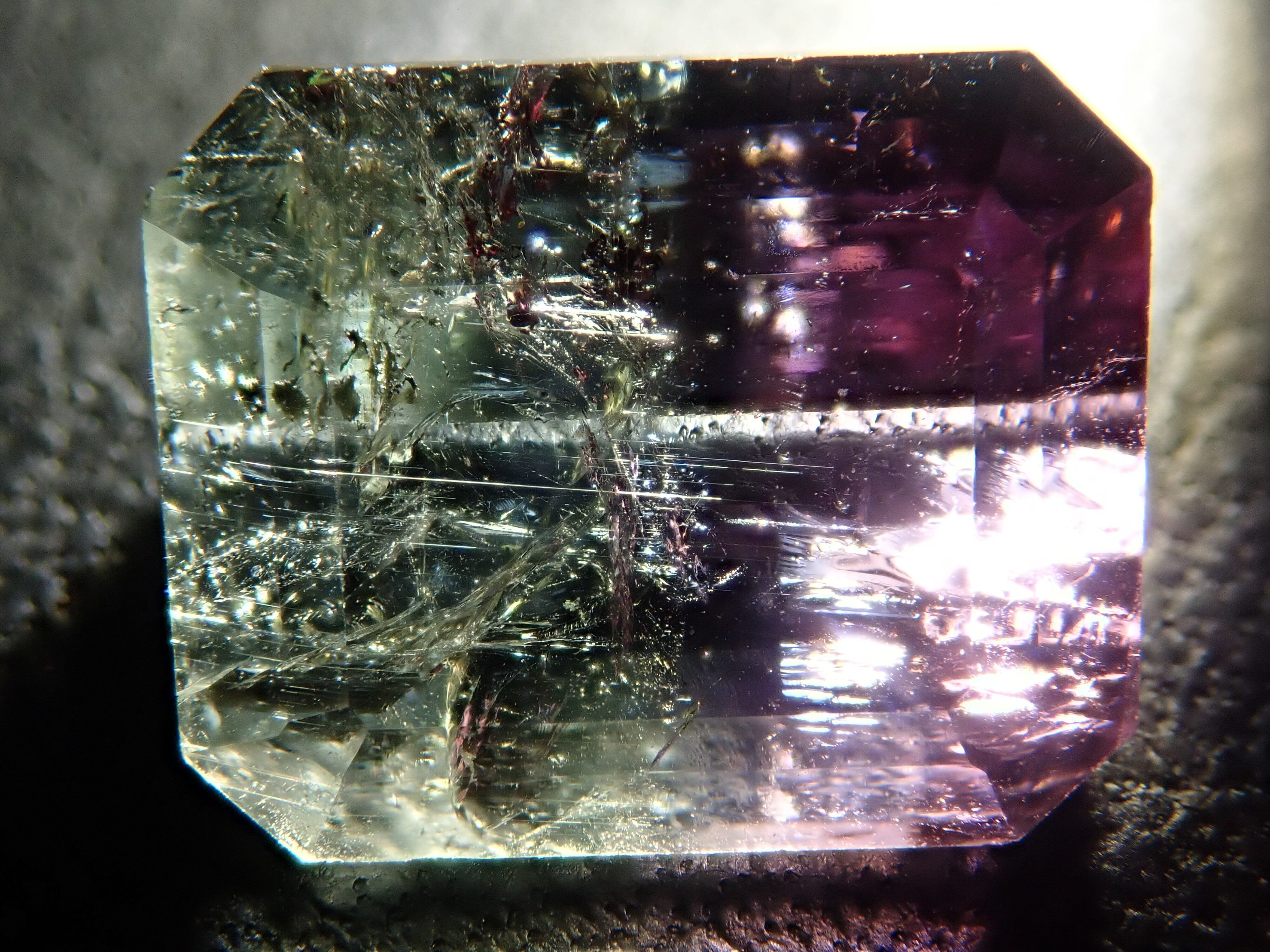 Gem Shop Urcaguary(ウルカグアリー:宝石ルース専門店)