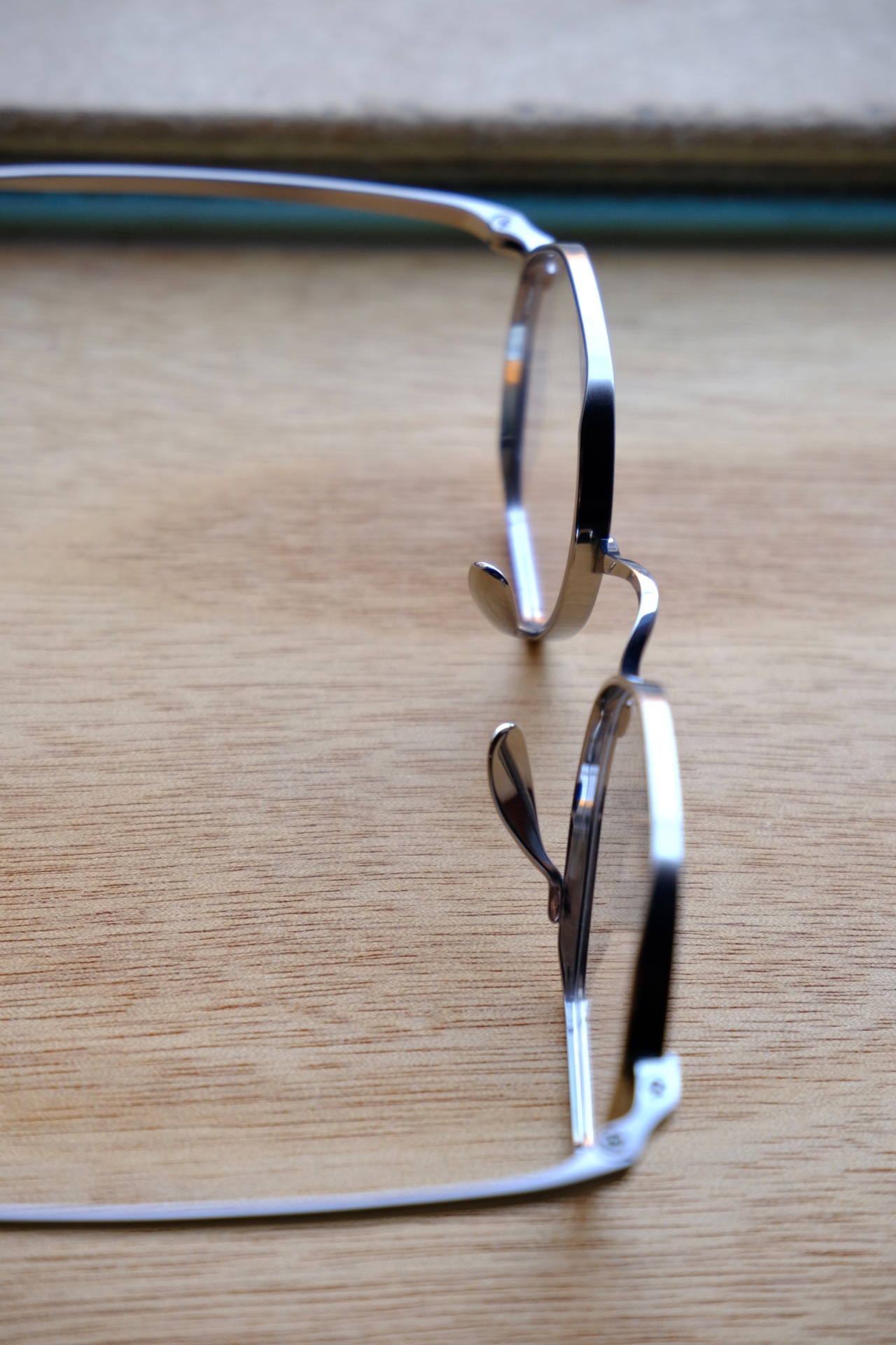 Titanium eyewear