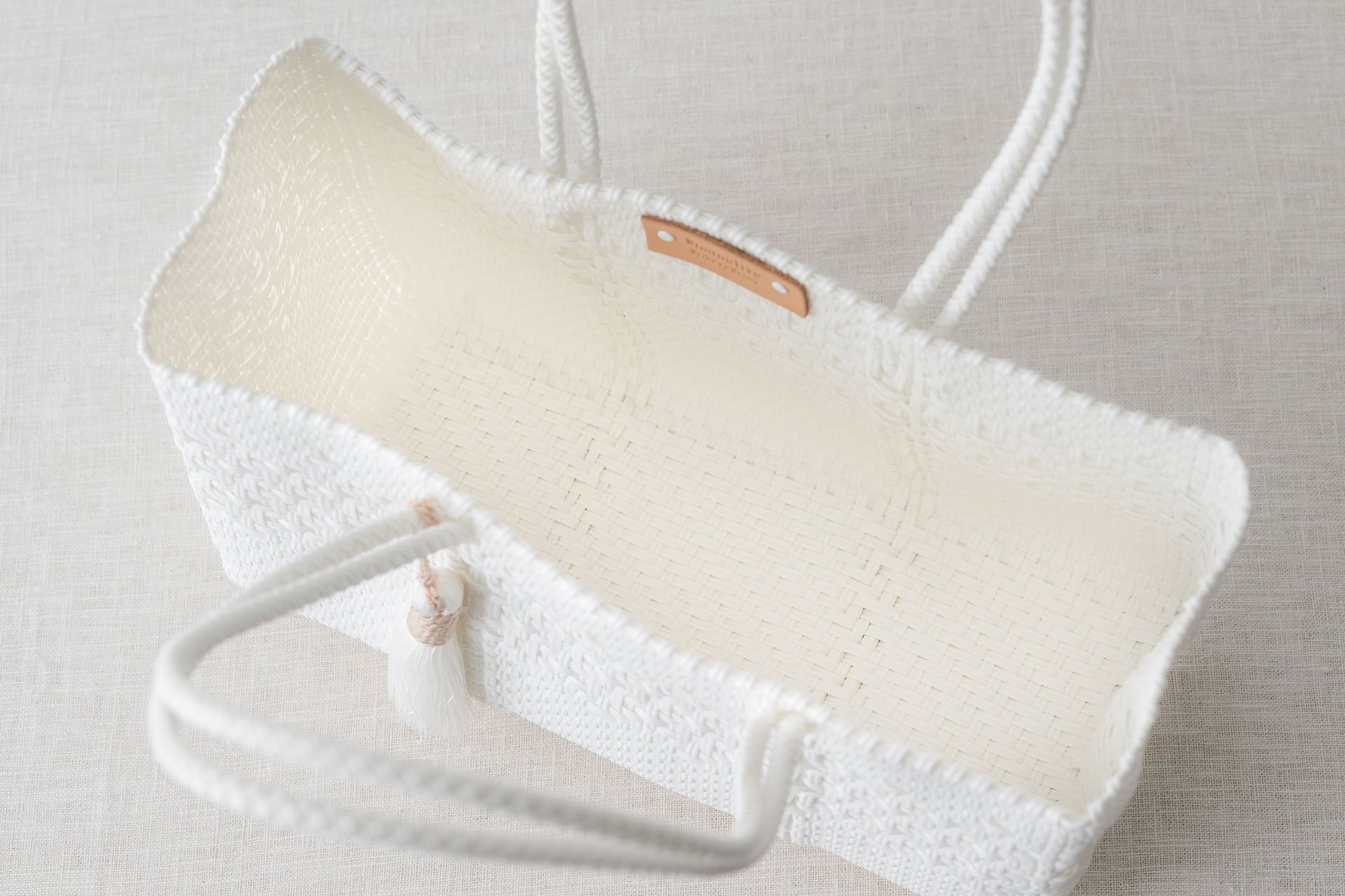 真藤舞衣子さん×天然生活 メルカドバッグ・タッセル付き 小 | 天然生活