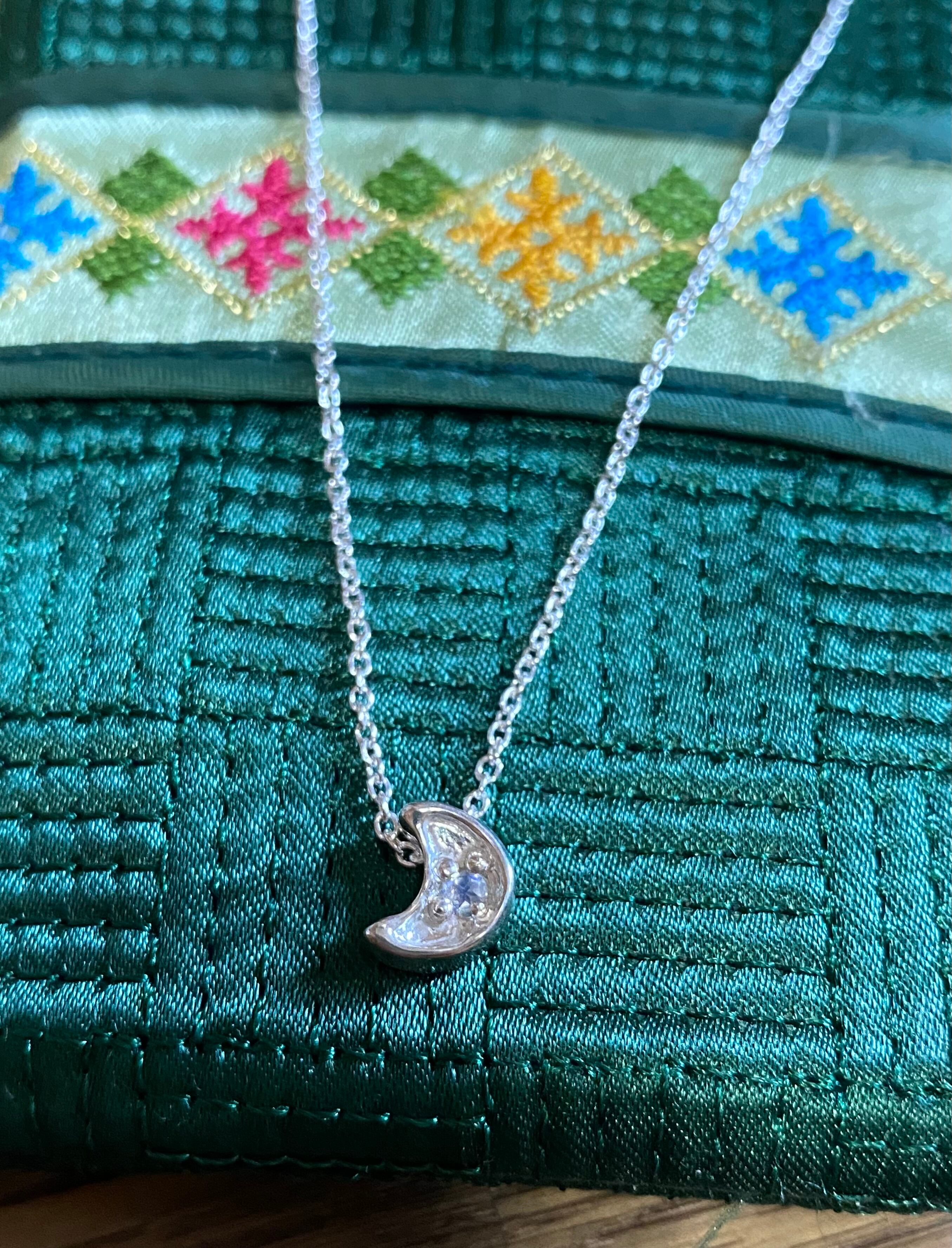 希少ムーンストーン×シルバーネックレス／繊細フィガロチェーン 希少ムーンストーン×シルバーネックレス／繊細フィガロチェーン 希少