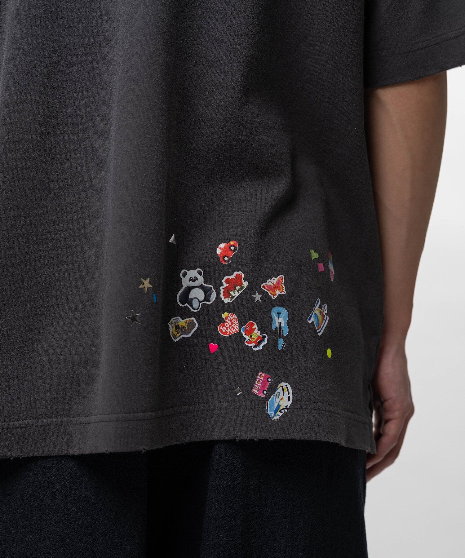Maison MIHARA YASUHIRO | KIDS STICKER TEE | BLACK | HOWDAY