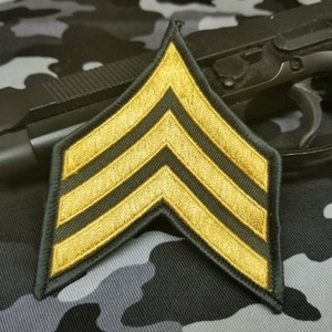ベルクロ ミリタリーワッペン U.S.ARMY アーミー 陸軍階級章 サージェント 軍曹 PM1005