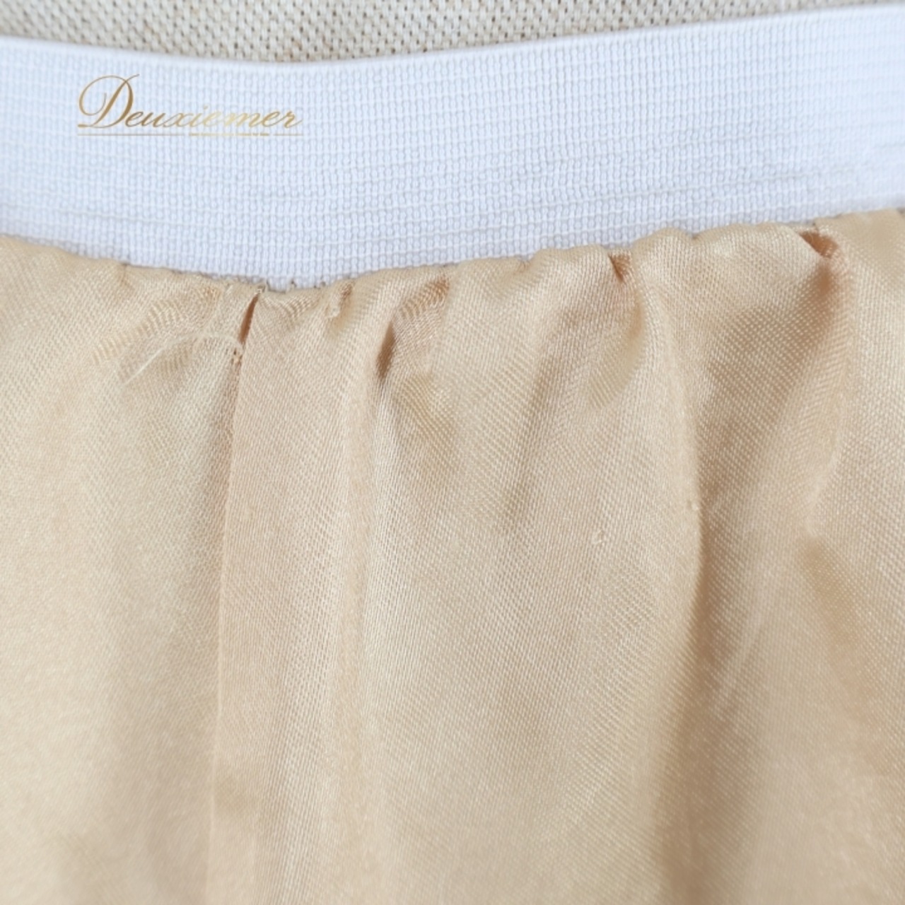 フラメンコ 衣装 ペチコート スカート ファルダ 光沢 金 軽い 薄い ダンス イチオク ICHIOKU 発表会 重ね着 ゴールド系 ベージュ系 フラメンコダンス 発表会衣装 スカートダンス コスチューム 舞台衣装 イベント用ペチコート 軽量素材 ステージ衣装 ダンス用スカート ベージュスカート ゴールドスカート