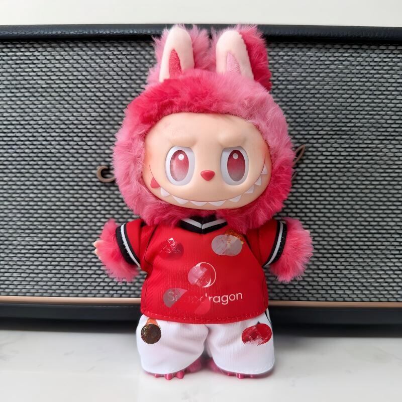 Labubu 1-3世代用 サッカー トップス+パンツ+帽子+靴+ボールチャーム+