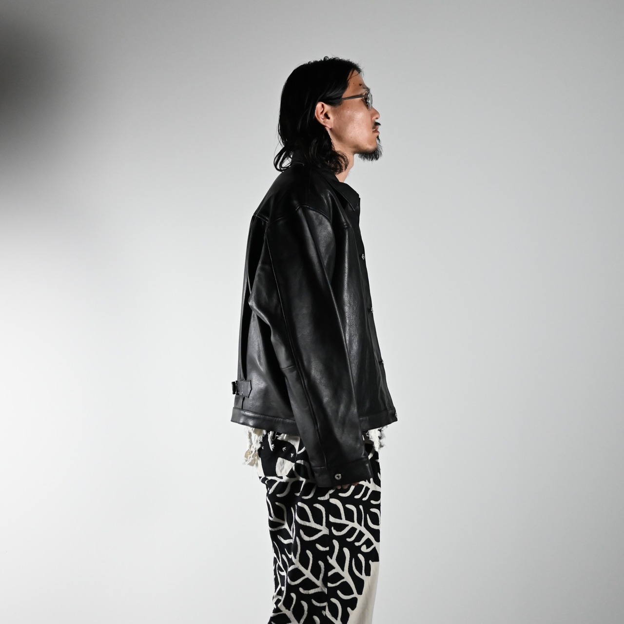 CCUの新作「TRUCKER JACKET」コーディネート