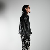 CCUの新作「TRUCKER JACKET」コーディネート