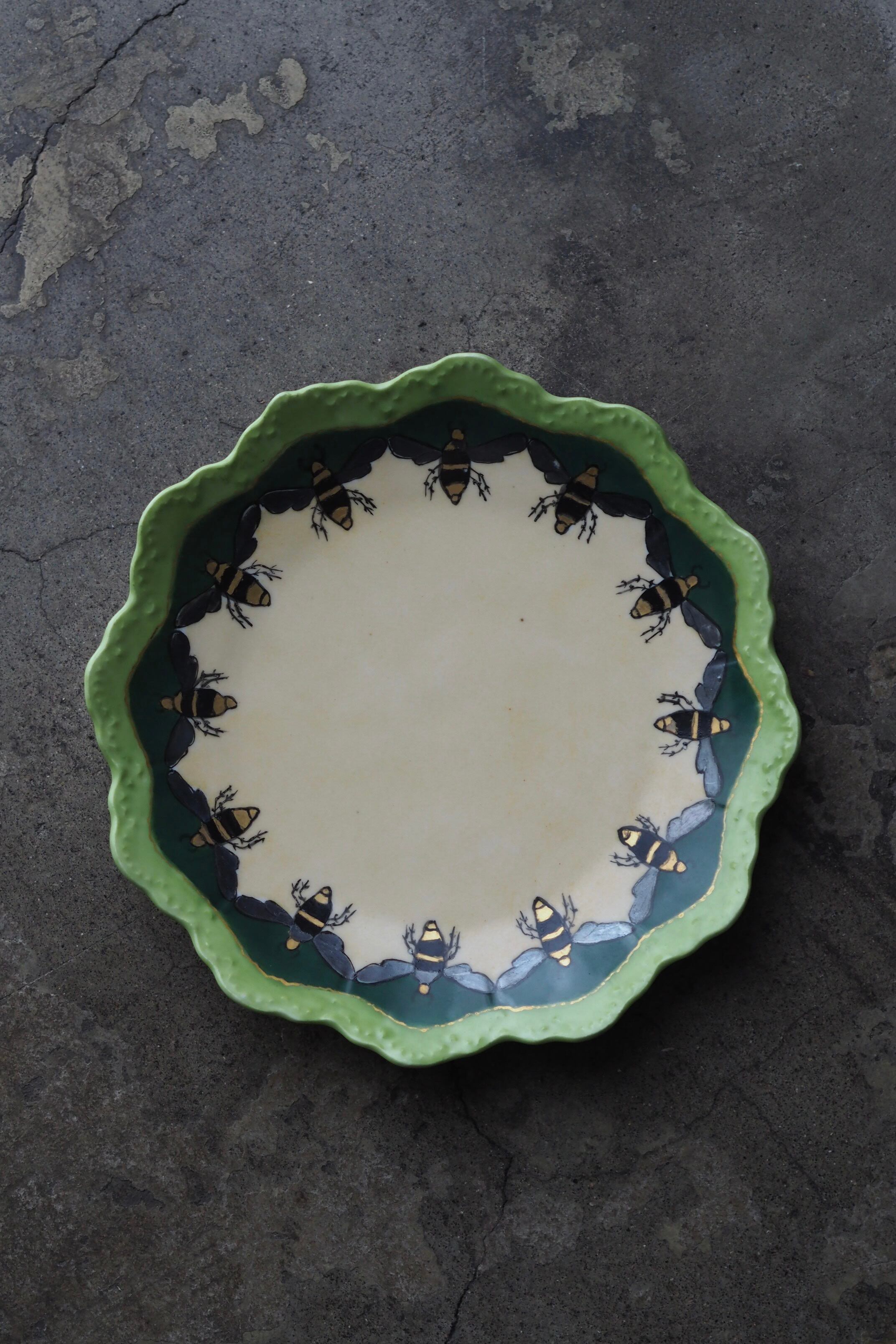 蜂巡る飾り皿-antique pottery plate | アンティーク.ヴィンテージ家具
