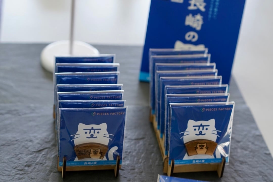 長崎の変】にゃーがピンバッチ | PIECES FACTORY