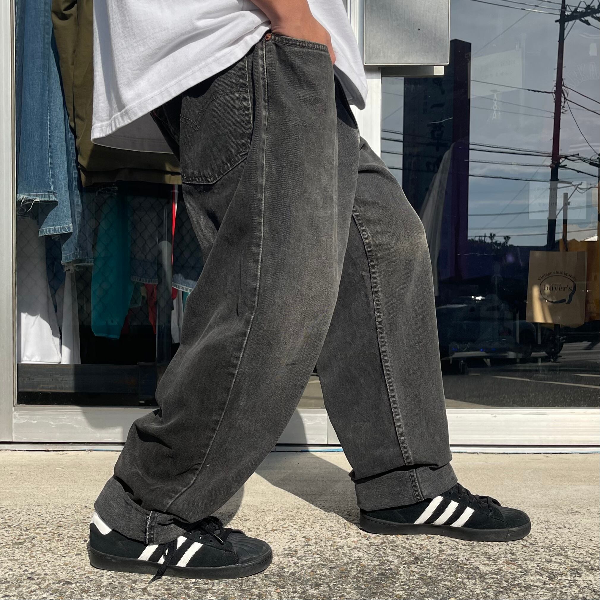 メイルオーダー リーバイス550ビッグバギーデニムパンツ 大きい状態