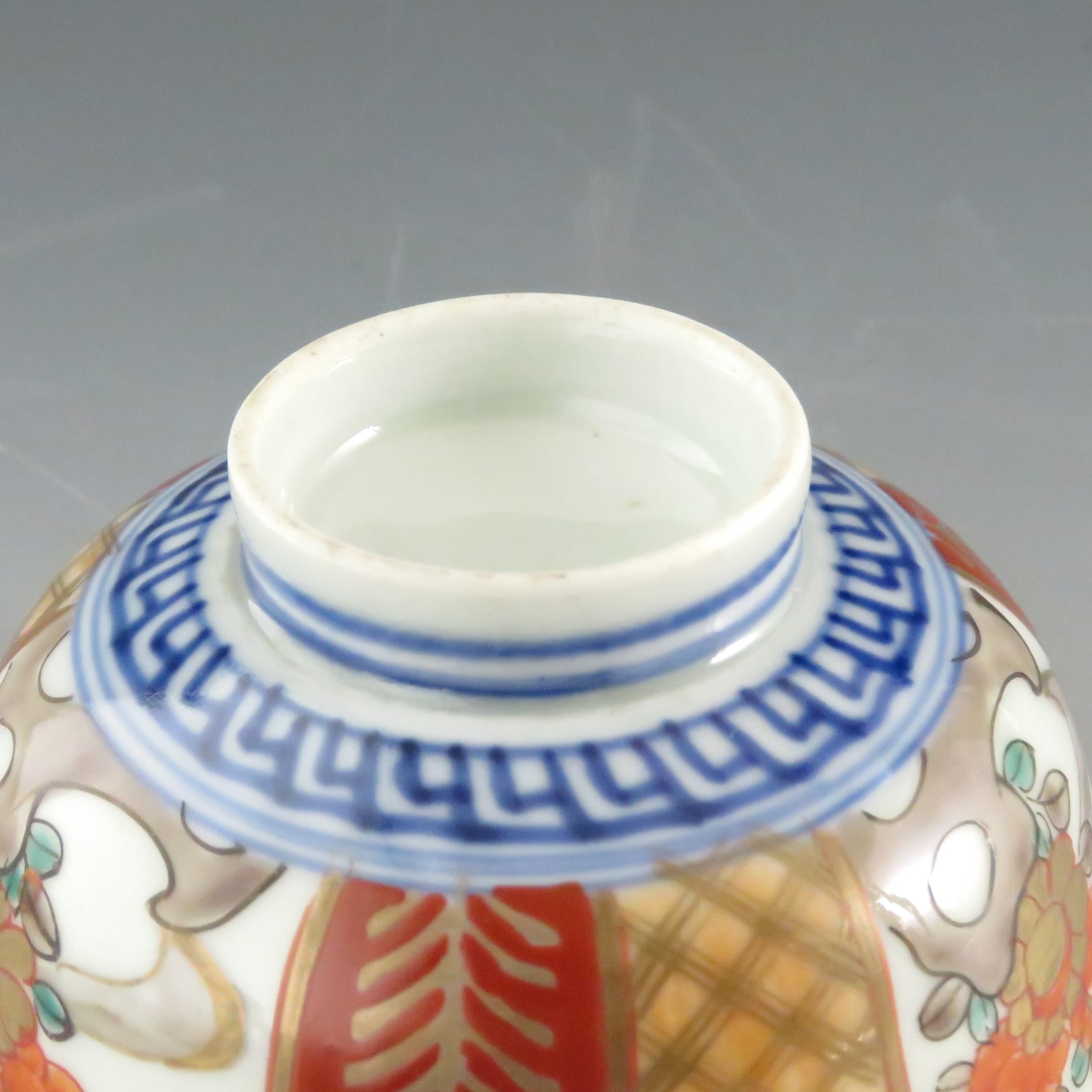 時代伊万里焼 明治(1880年頃) 見立て小服入れ子茶碗 伊万里赤絵金彩
