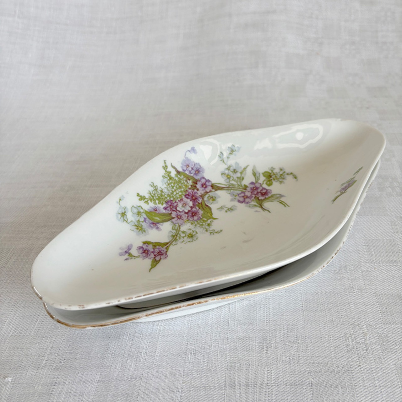 ラヴィエ　菱形プレート　前菜　プチガトー　おつまみ入れ　野花金彩 19twg5