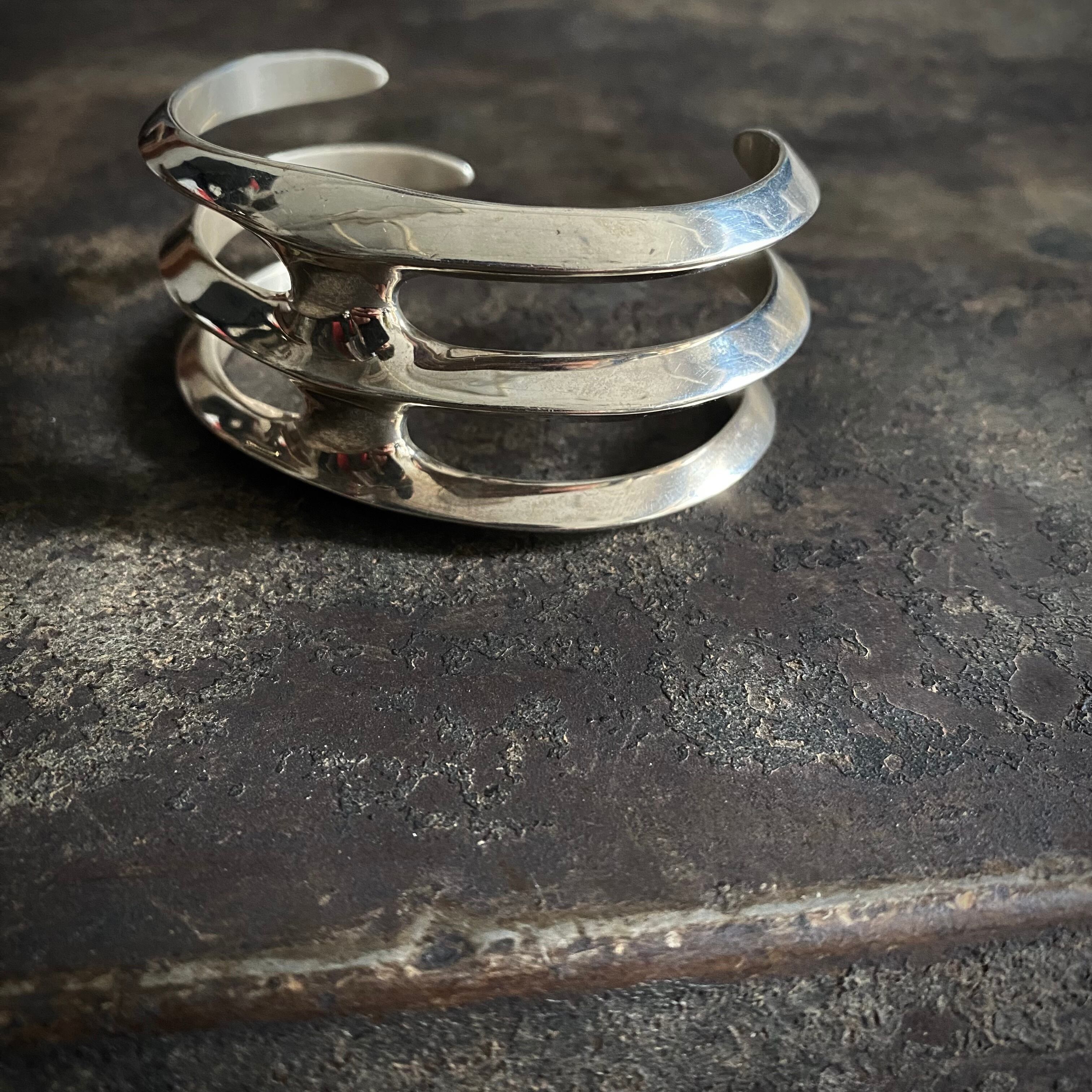 Sky Blue Hawk / plane born 3 bangle | cravittra 