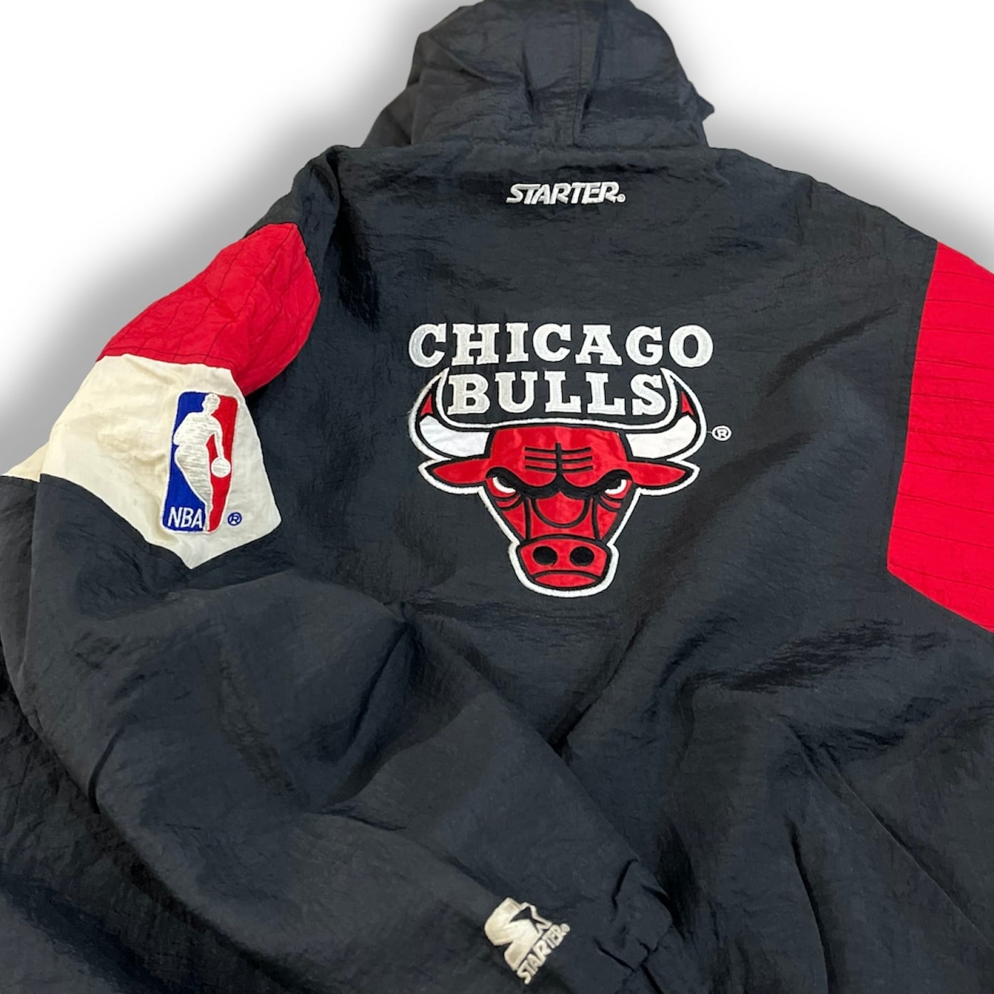 【 CHICAGO BULLS 】シカゴブルズ ナイロンジャケット 中綿 ...