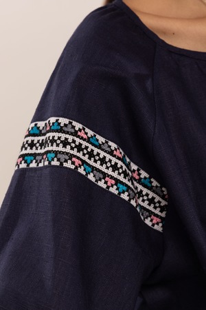 ウクライナ刺繍ヴィシヴァンカ　手刺繍　レディース・フリーサイズ