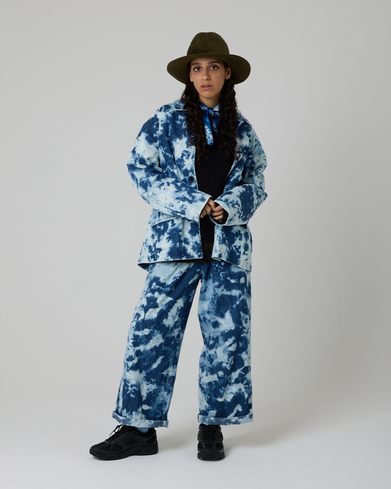 【 2着限定販売 / 最短即日発送 】ブリーチタイダイデニムパンツ 昼夜インディゴ