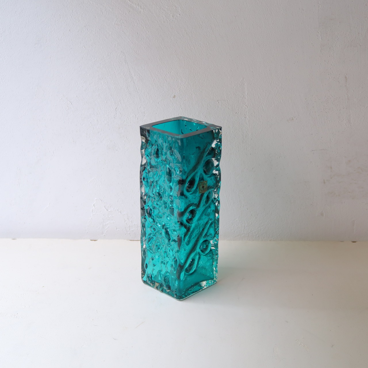 ブルーグリーンの渦の花瓶