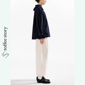 【2color】花びらのような襟と袖が自慢 プリーツ入りコットンブラウス P0040